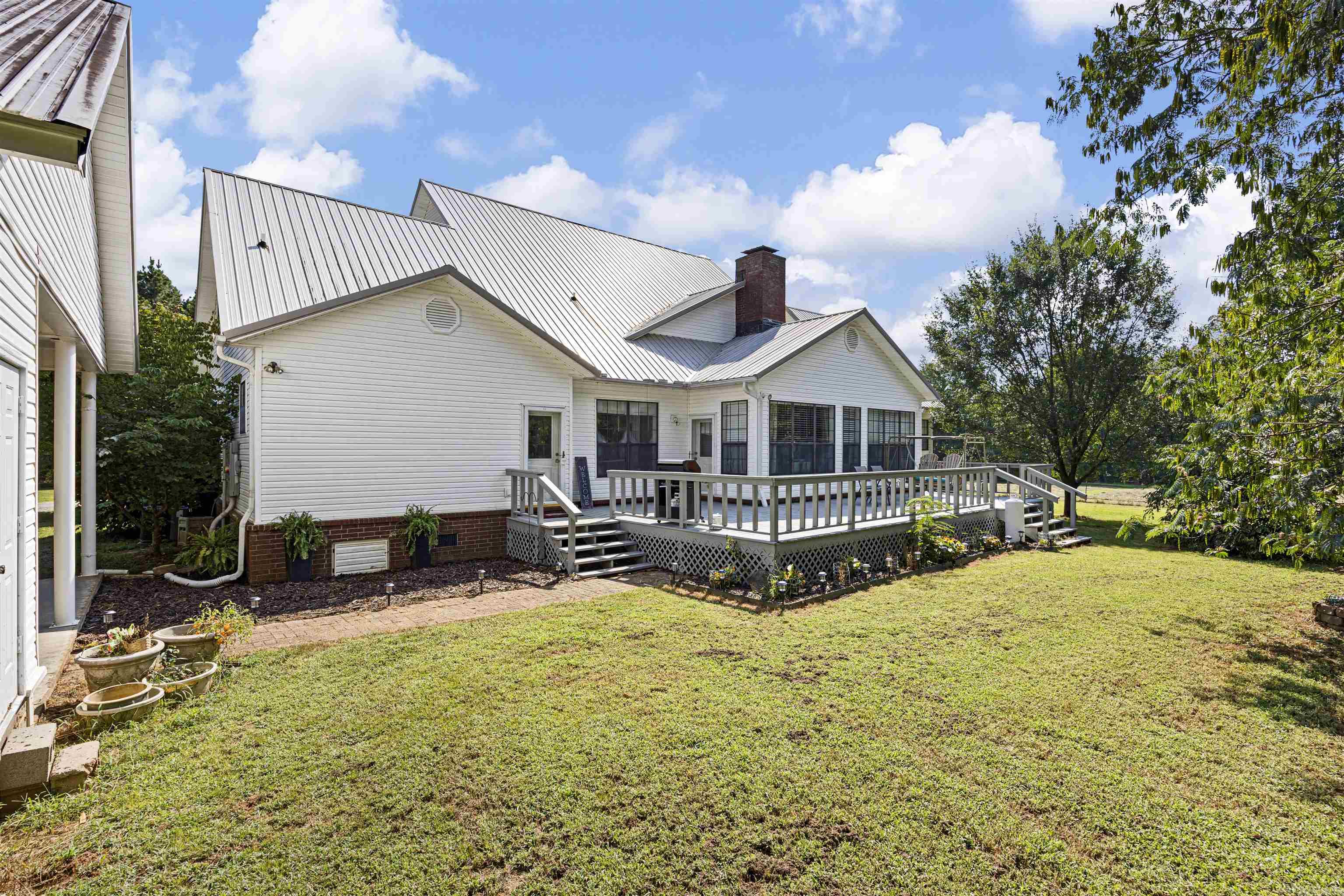 2000 County Road 4200  Clarksville, AR