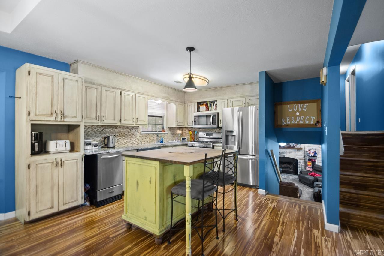 3615 N Fox Trail  Benton, AR