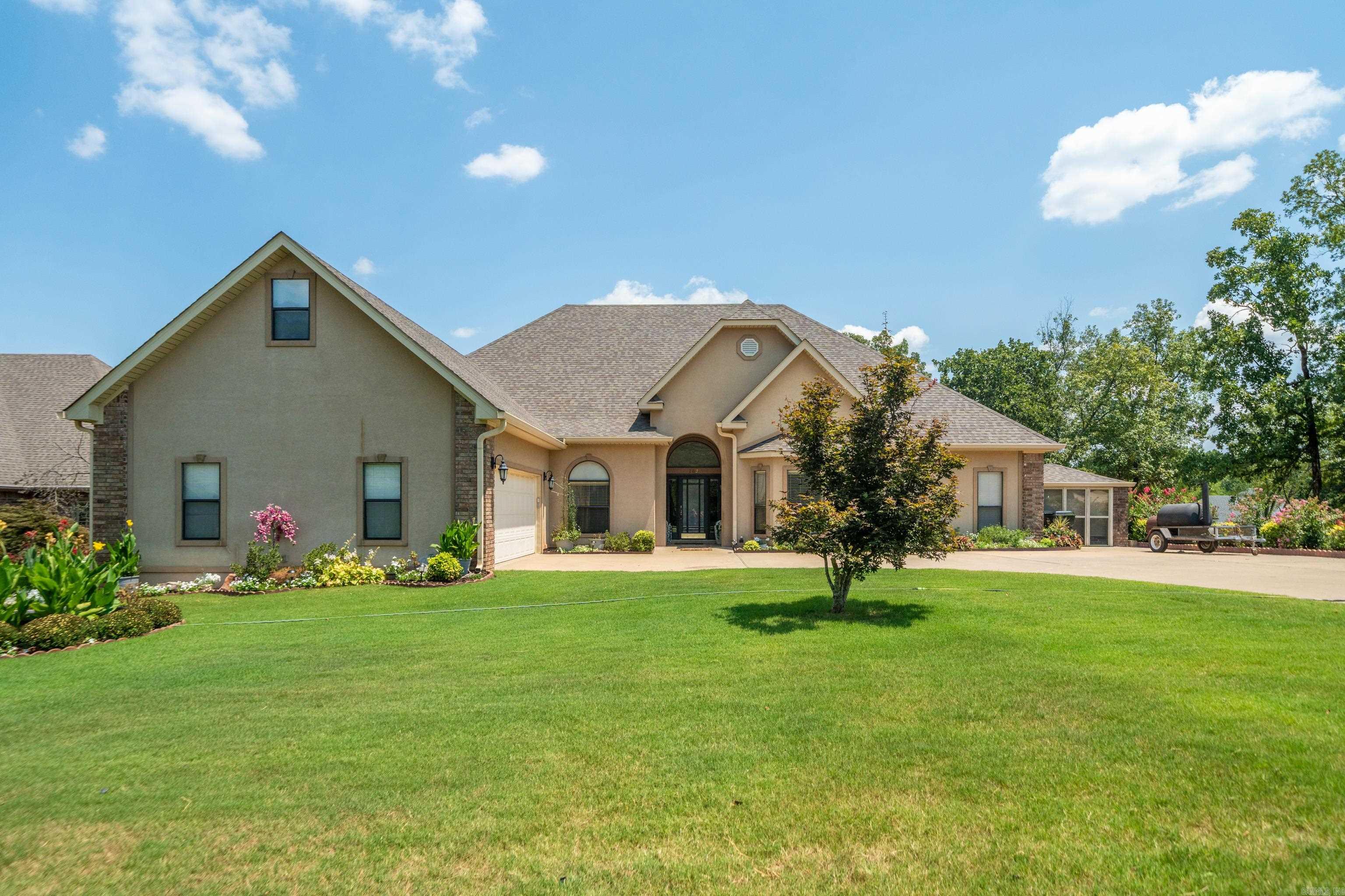 205 Trabecca  Hot Springs, AR