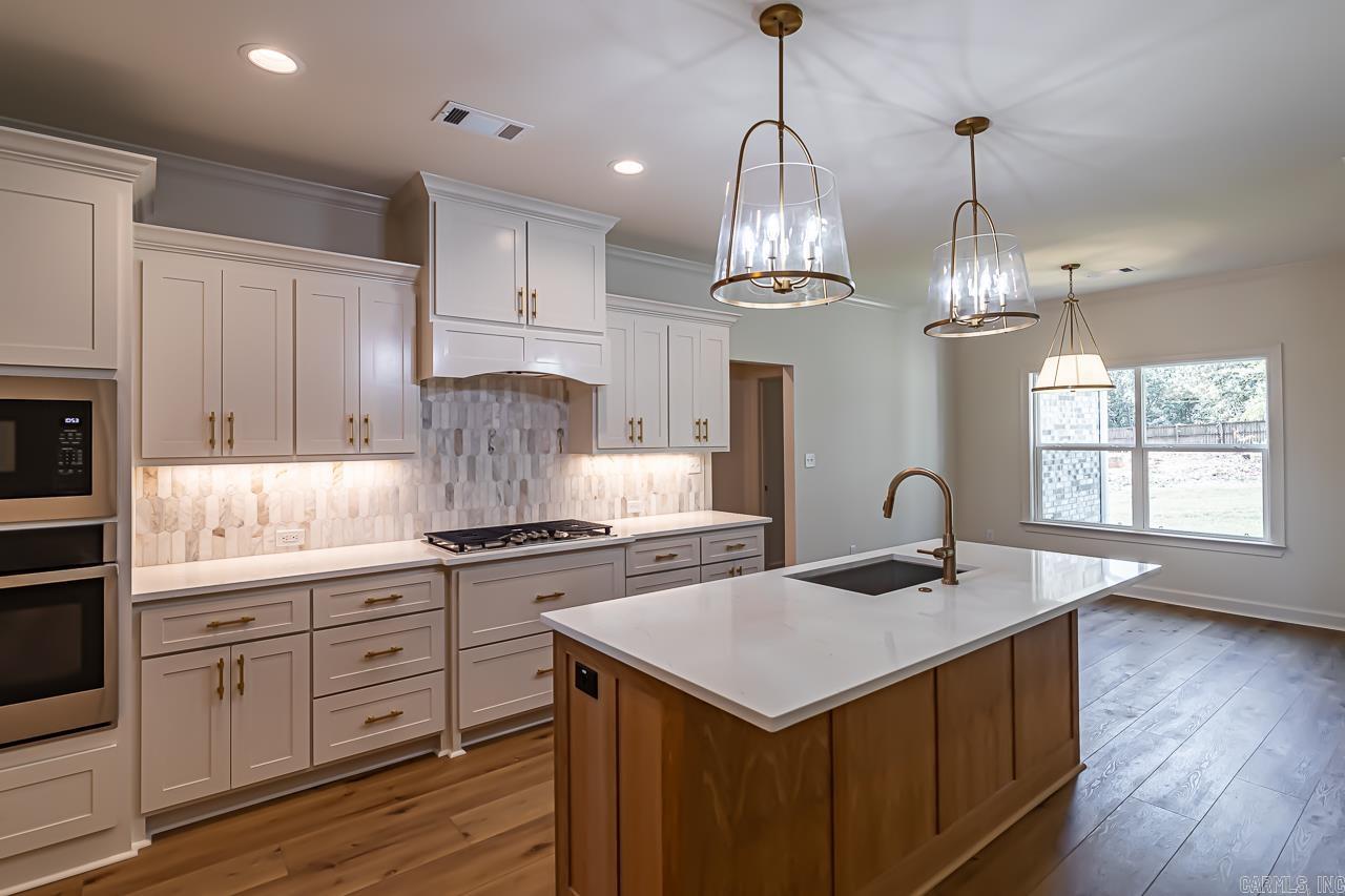 8341 Sapphire Cv.  Sherwood, AR