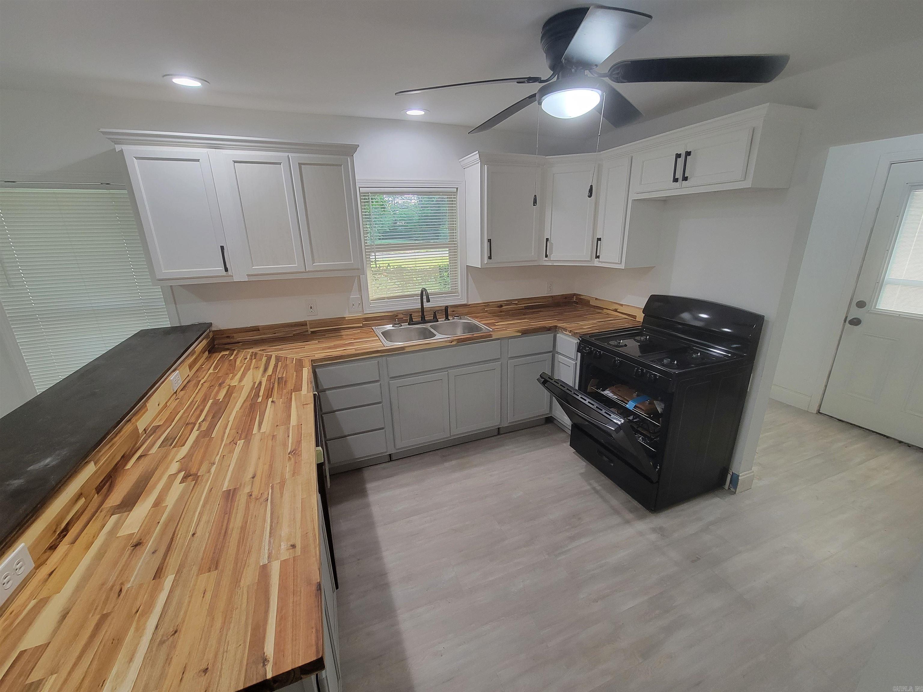 1414 Vine  North Little Rock, AR