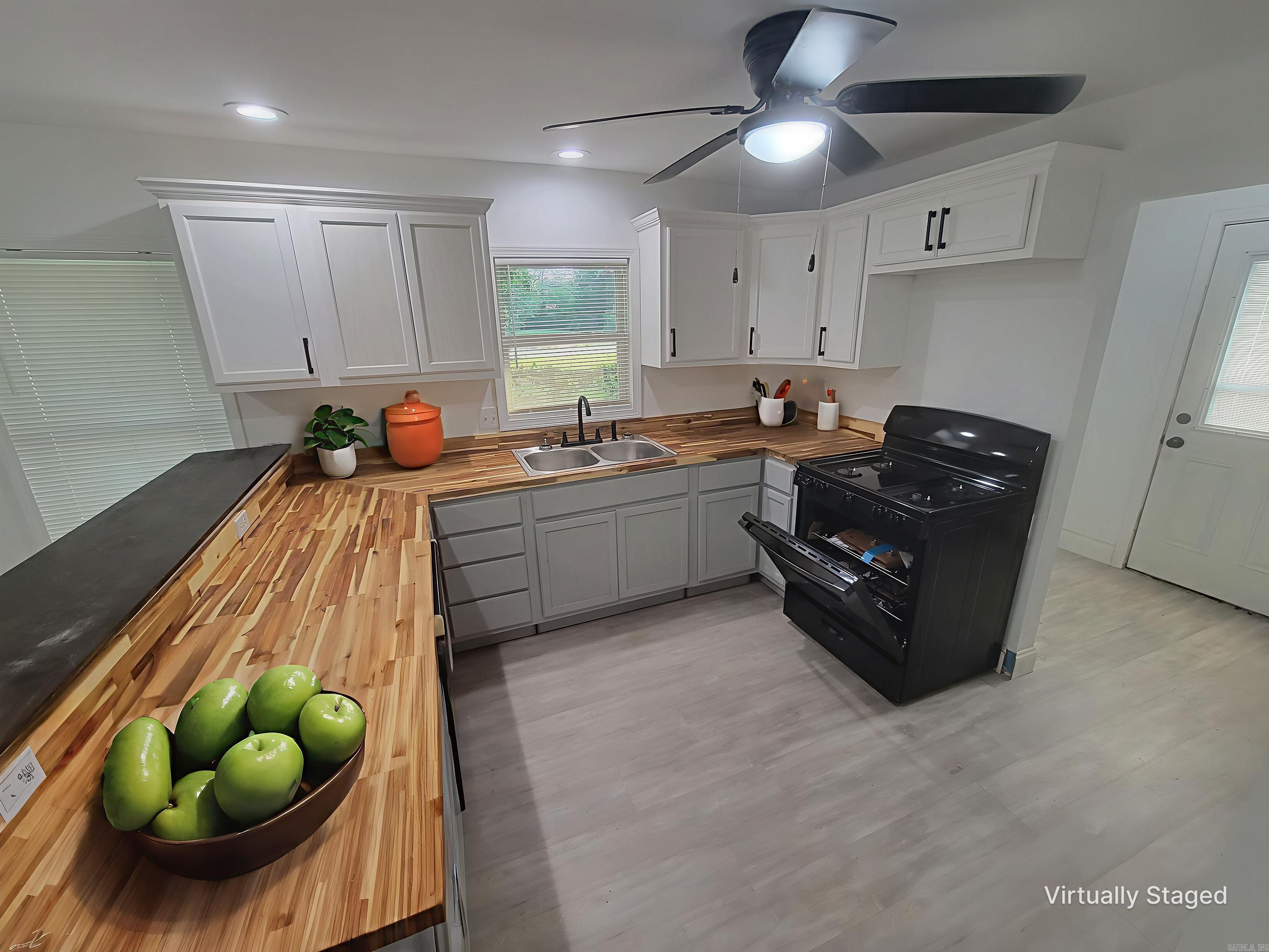 1414 Vine  North Little Rock, AR