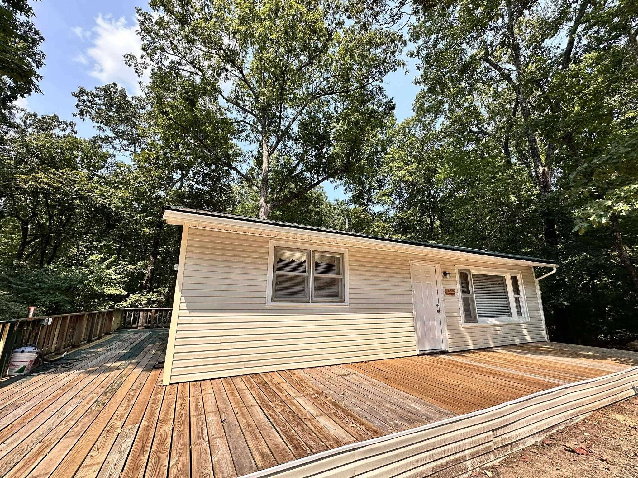 120 Frontier  Ozark Acres, AR