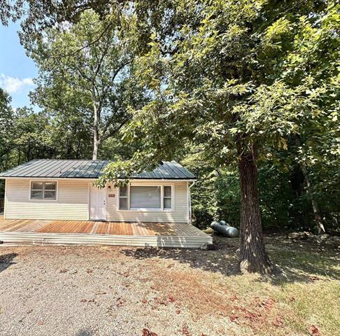 120  Frontier  Ozark Acres, AR