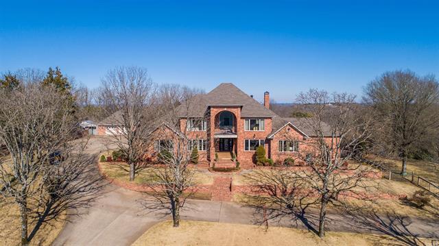 350  Grandview Heights  Conway, AR