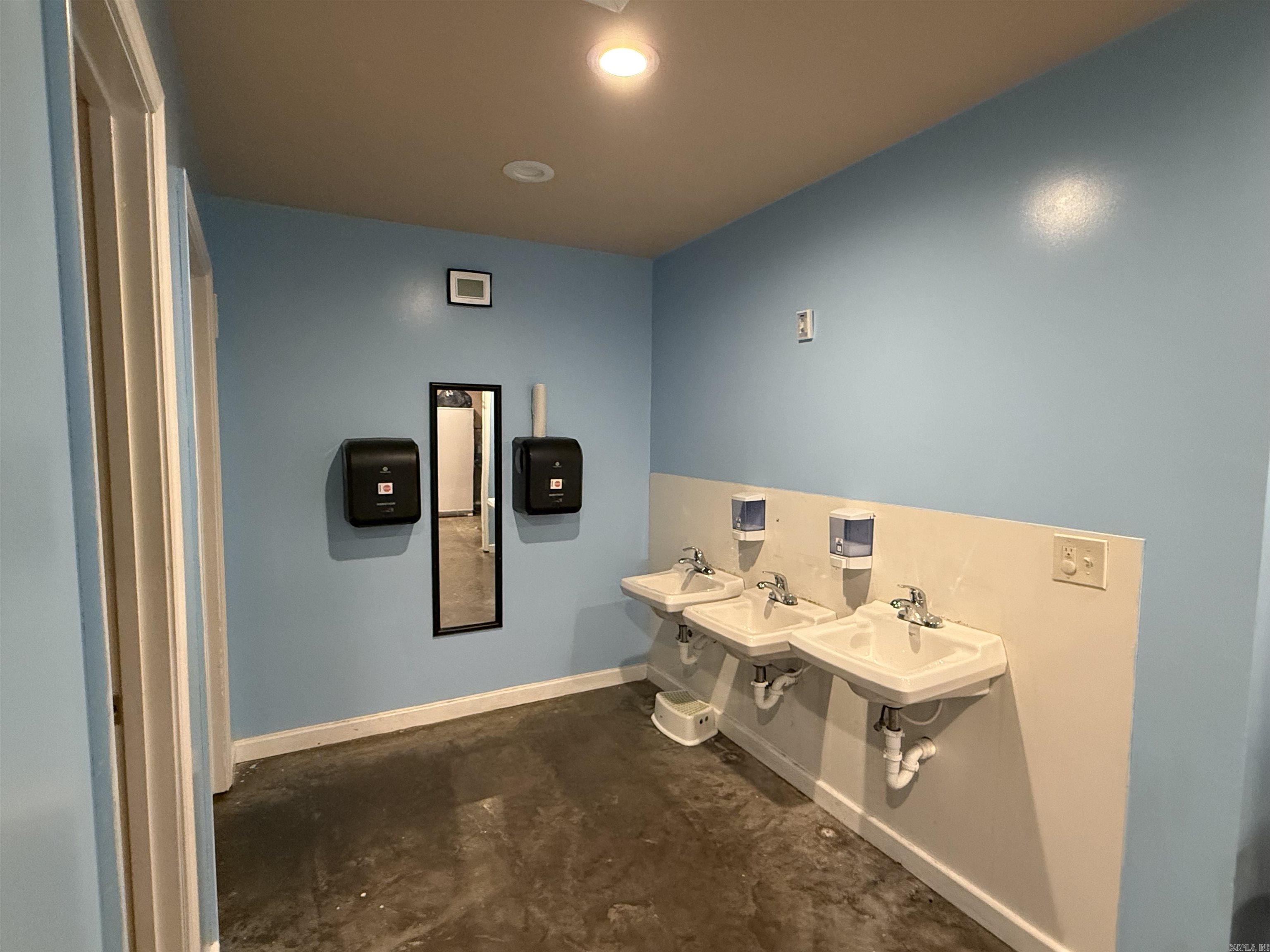 8 Bass Lane  Perryville, AR