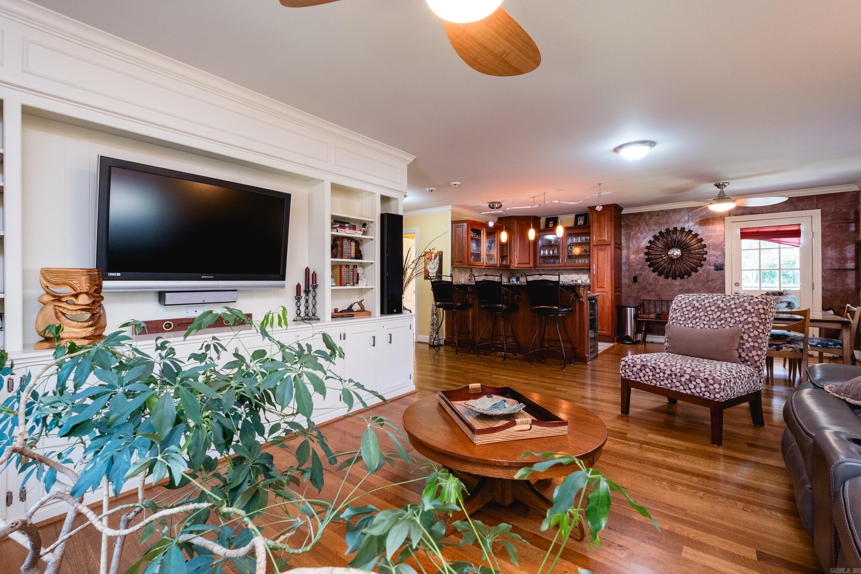 2701 Donaghey  North Little Rock, AR