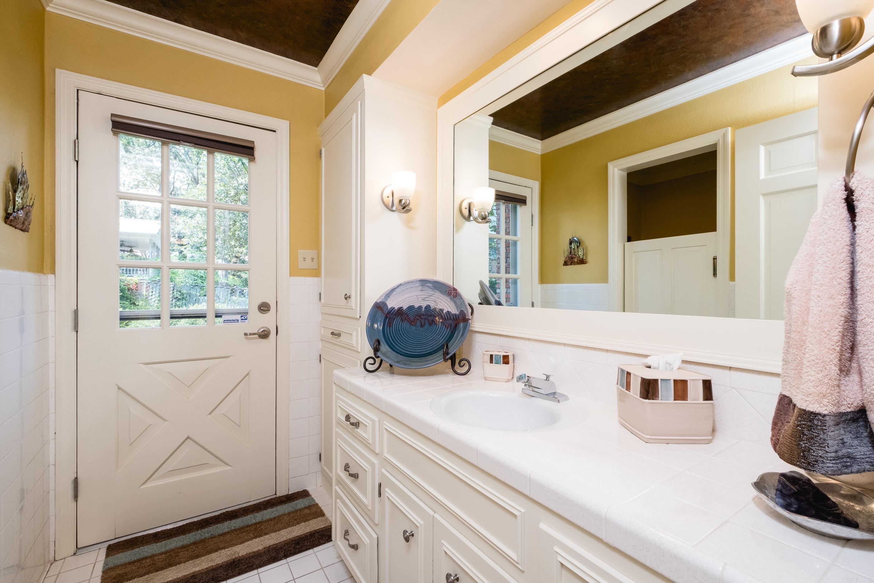2701 Donaghey  North Little Rock, AR