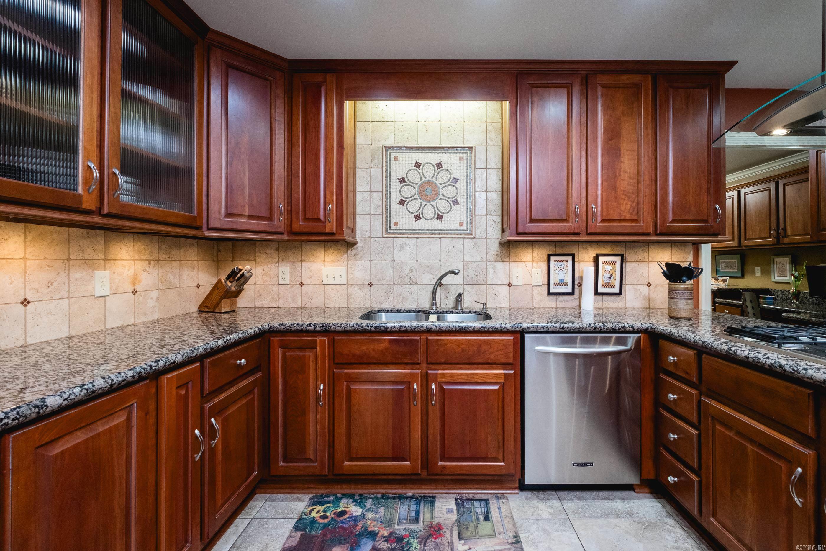 2701 Donaghey  North Little Rock, AR