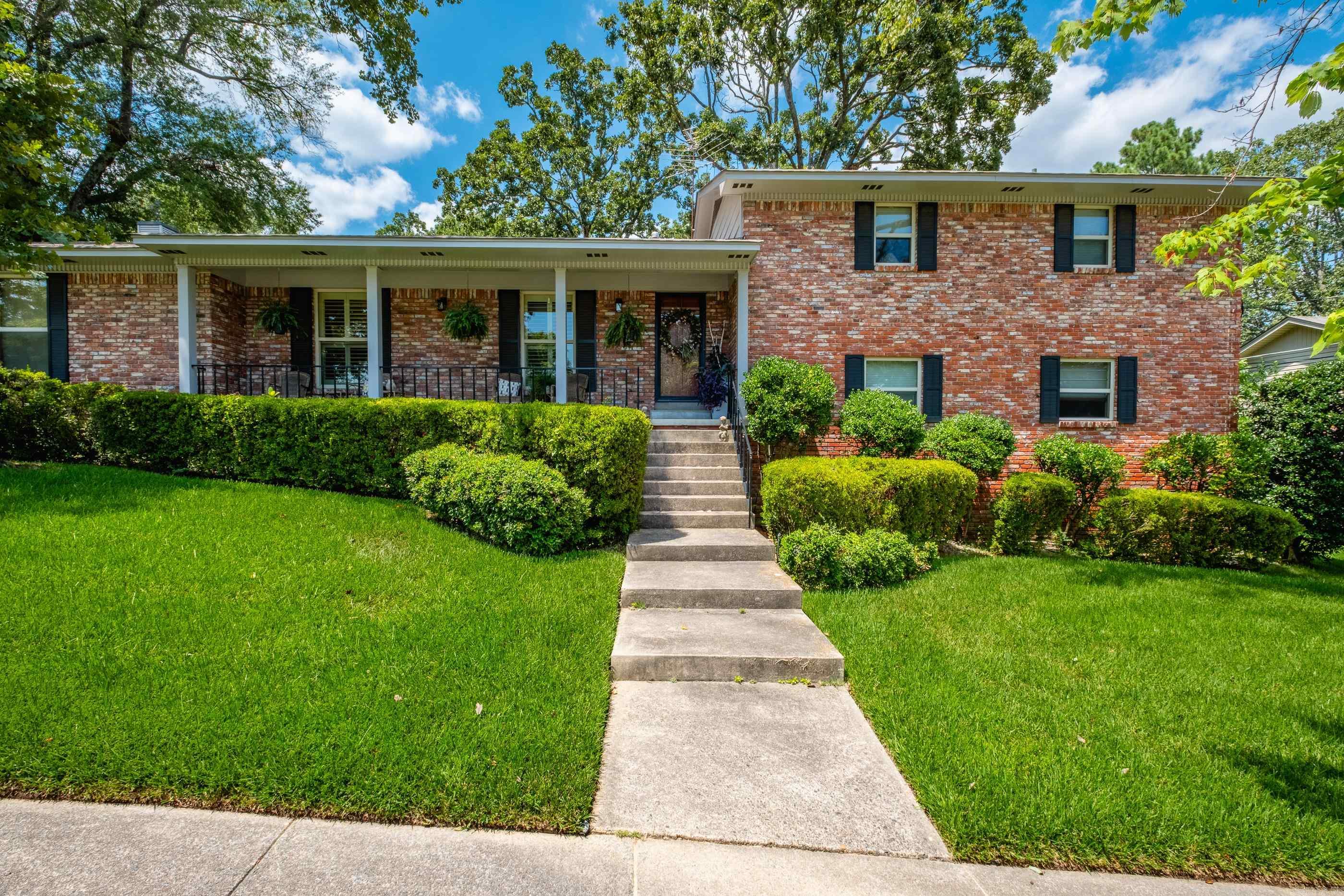 2701 Donaghey  North Little Rock, AR