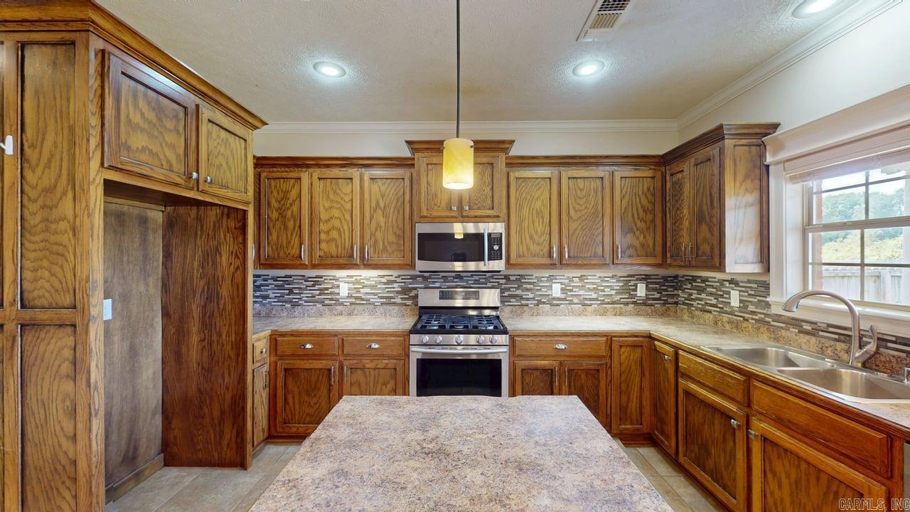 1325 Champions  Conway, AR