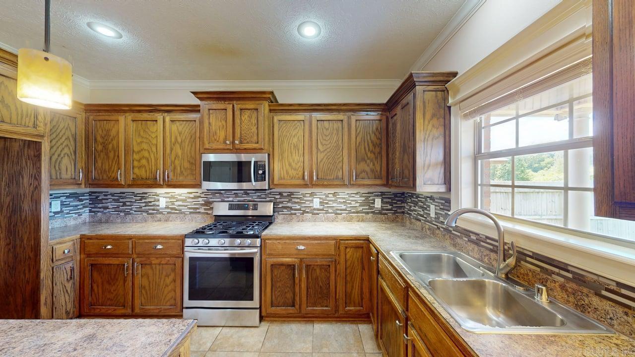 1325 Champions  Conway, AR