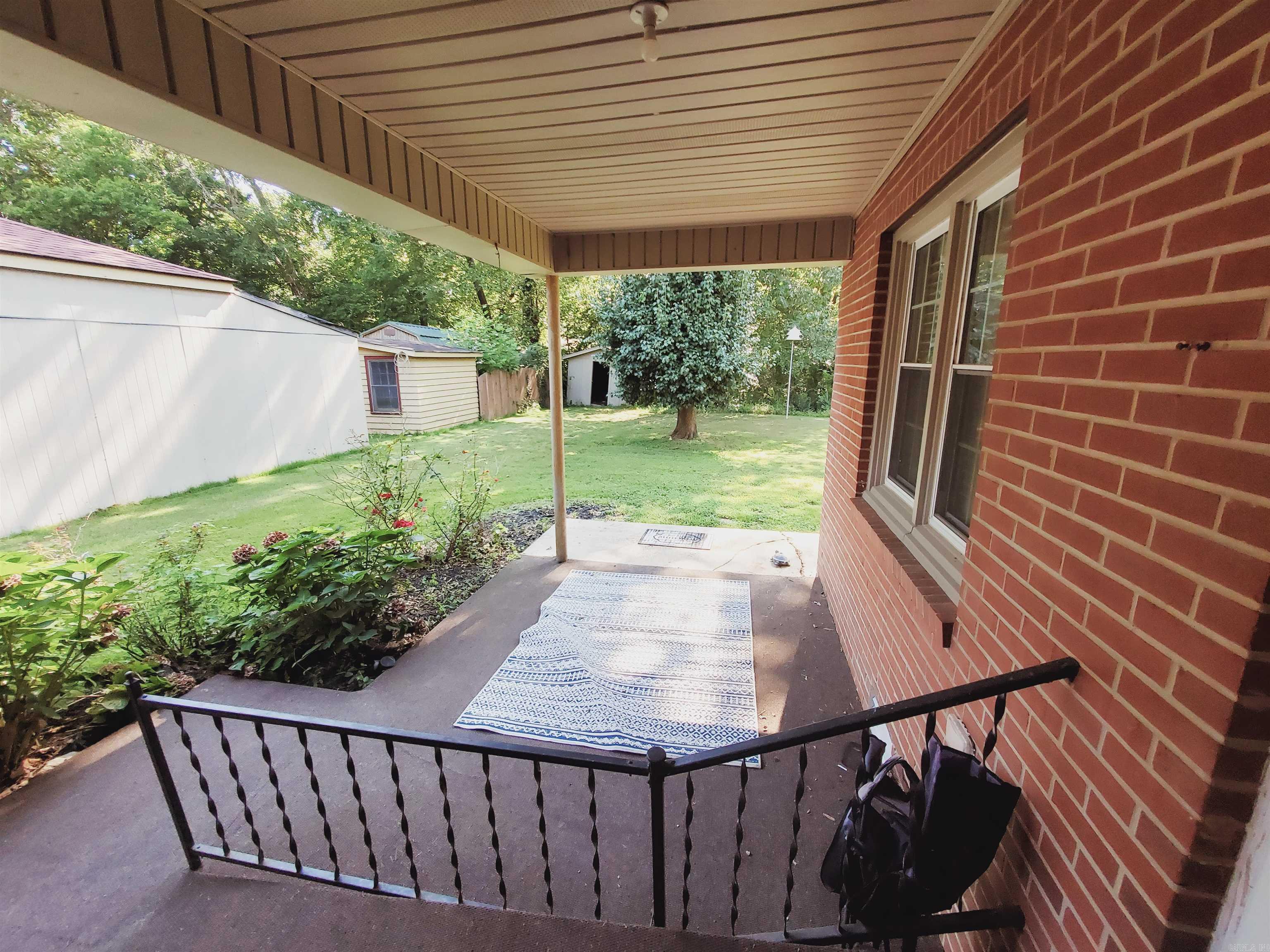 305 N 8th  Piggott, AR