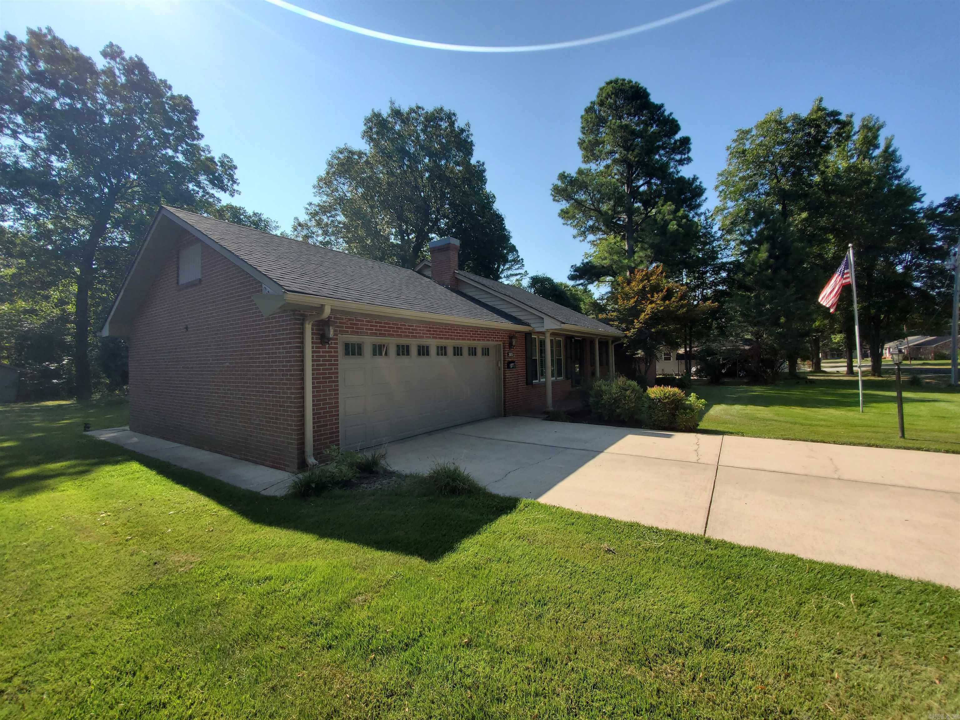 305 N 8th  Piggott, AR