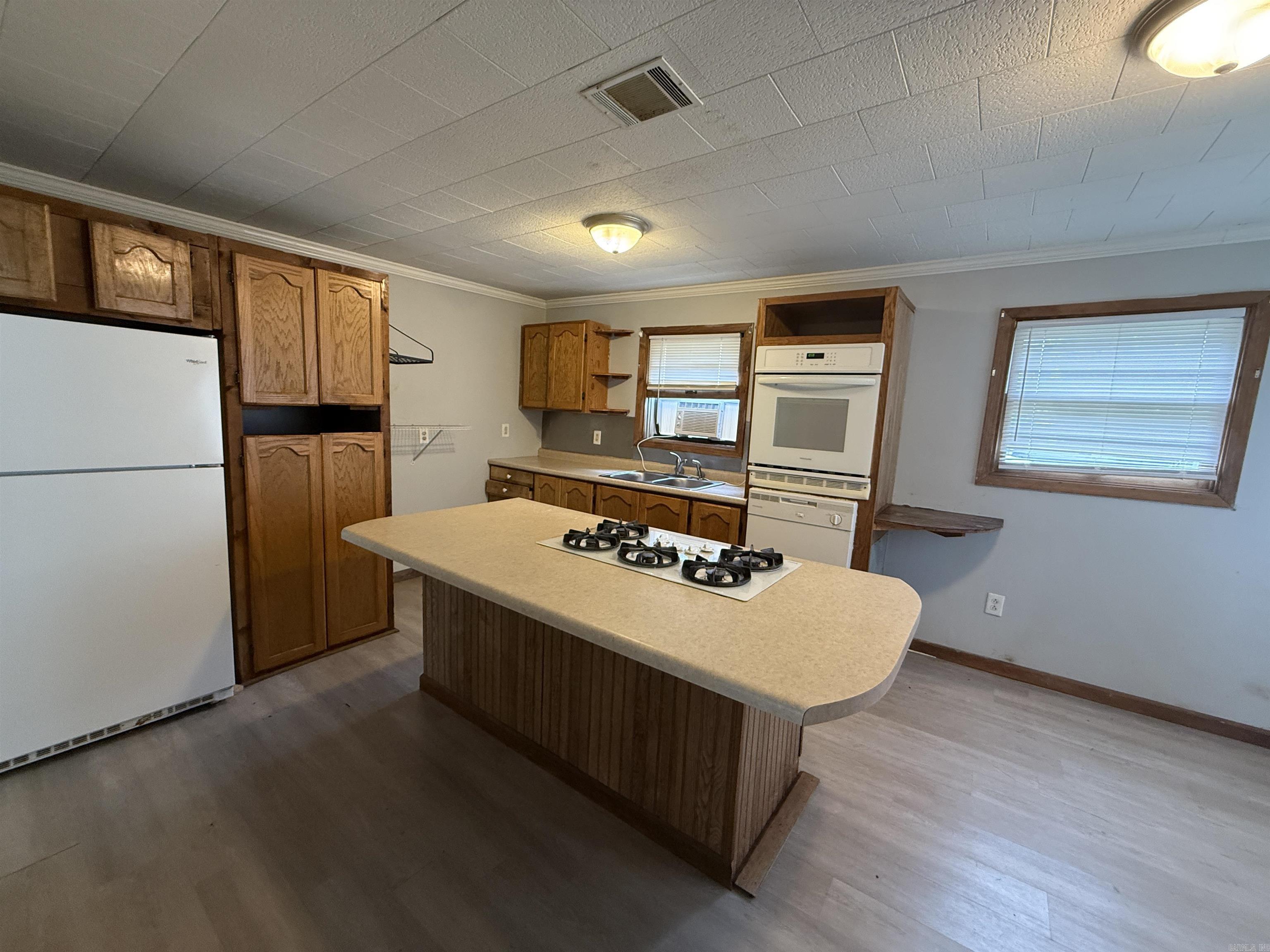 2005 Hampton  Jonesboro, AR