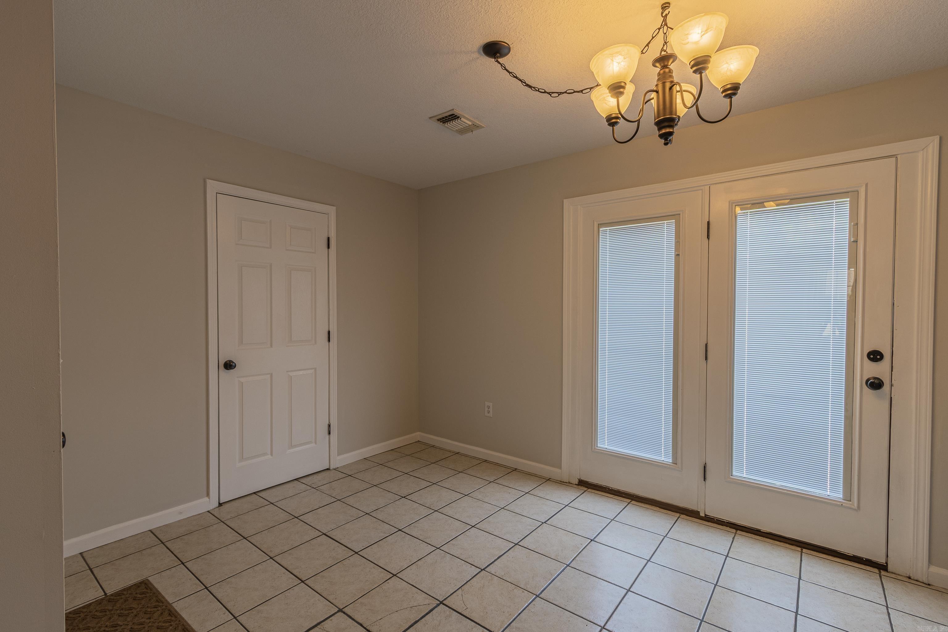 2703 N 5th  Paragould, AR