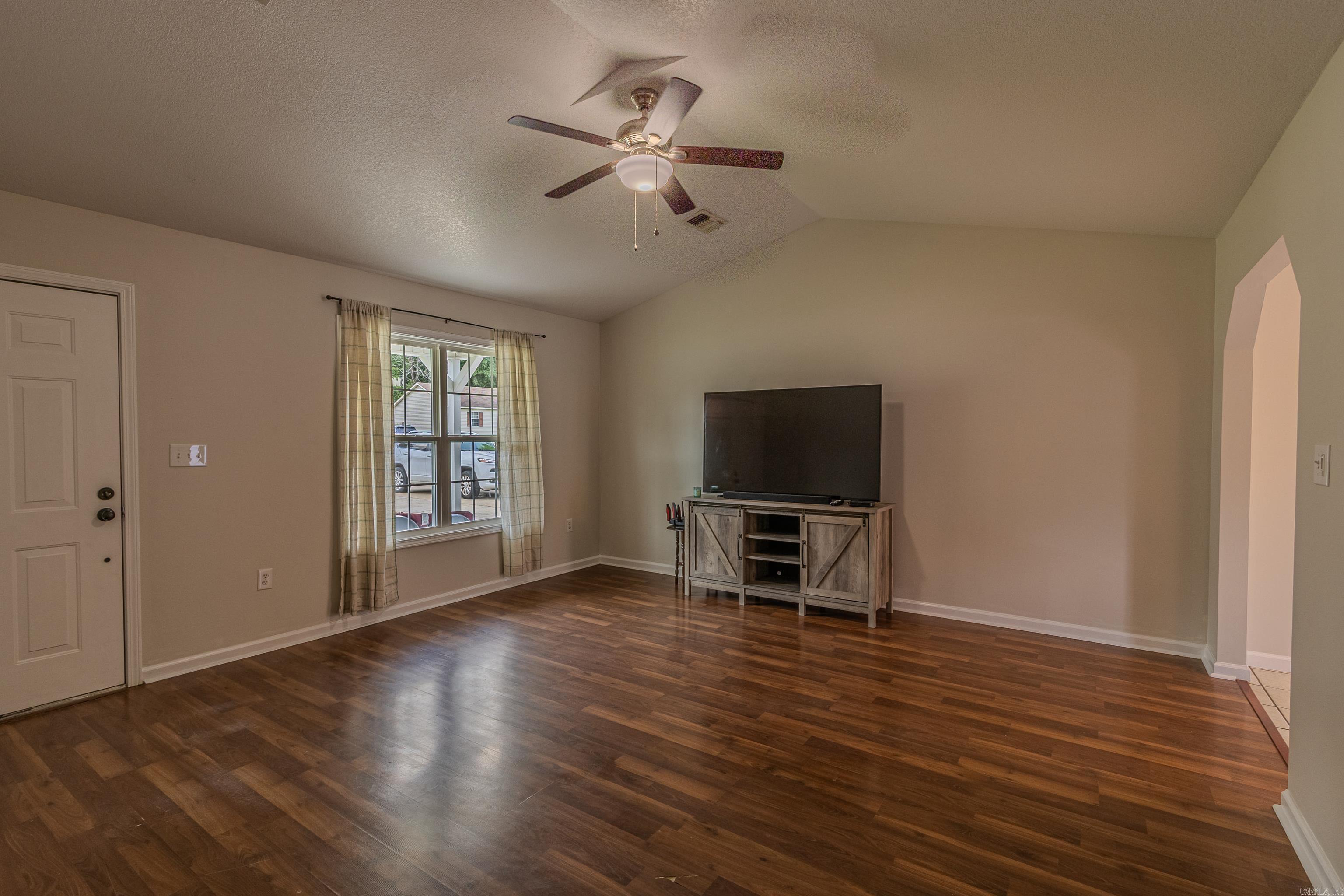 2703 N 5th  Paragould, AR