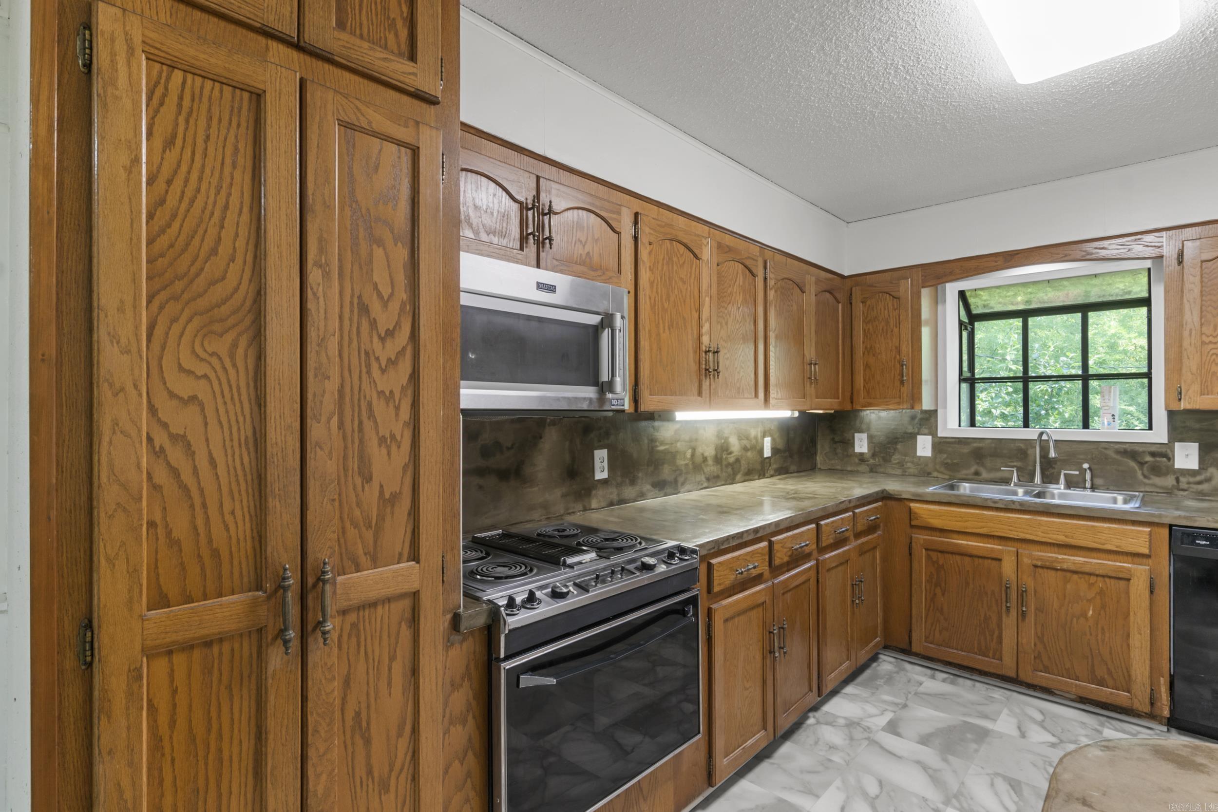 6906 W 33rd  Little Rock, AR