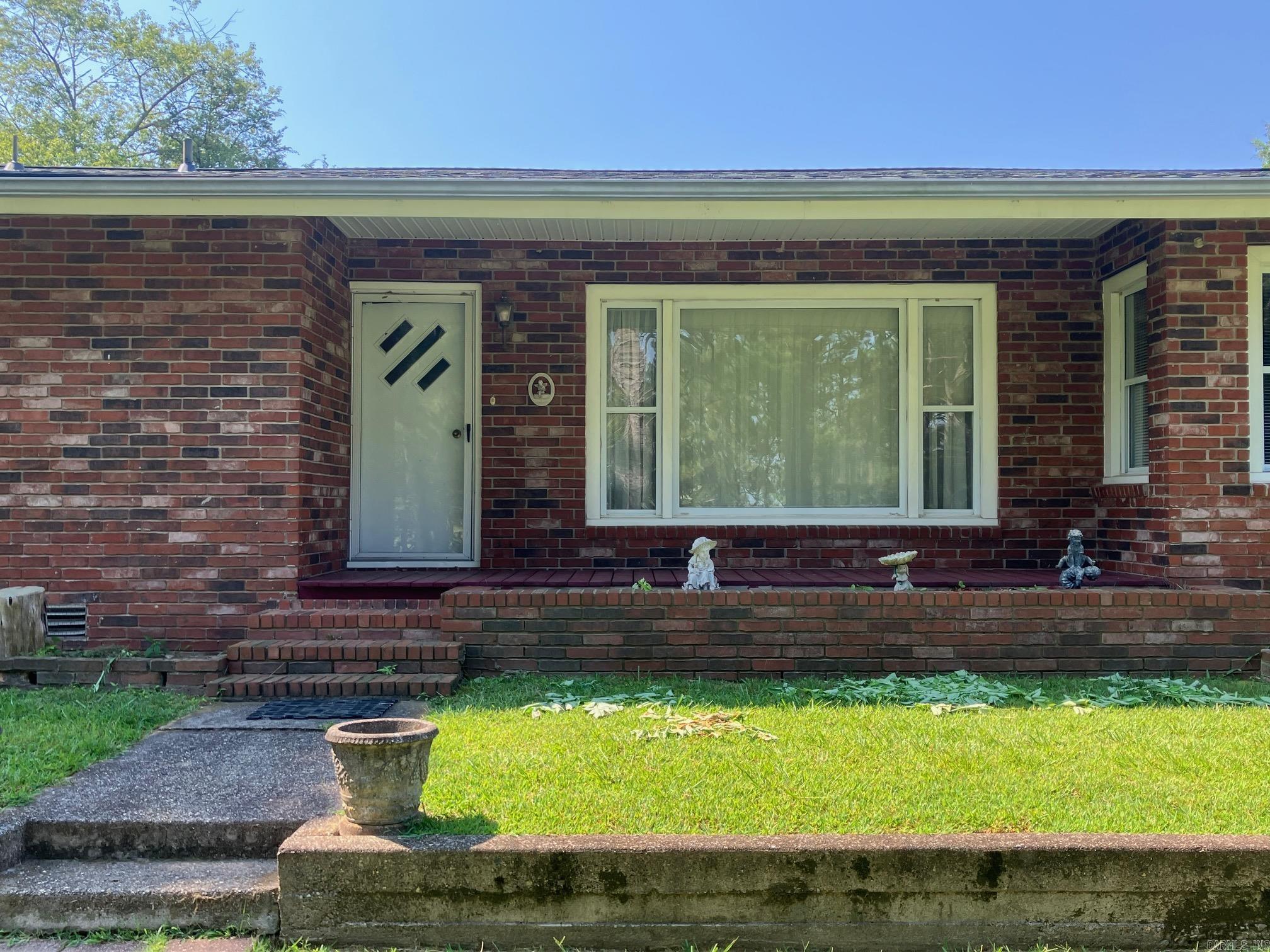 3236 Highway 88 E  Mena, AR