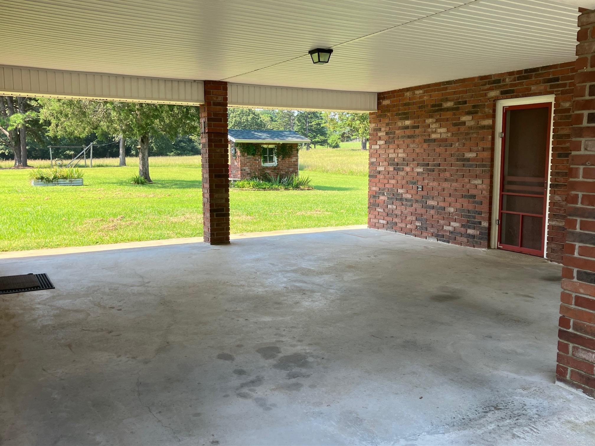 3236 Highway 88 E  Mena, AR