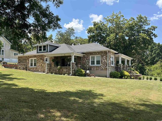 550  Main  Mammoth Spring, AR