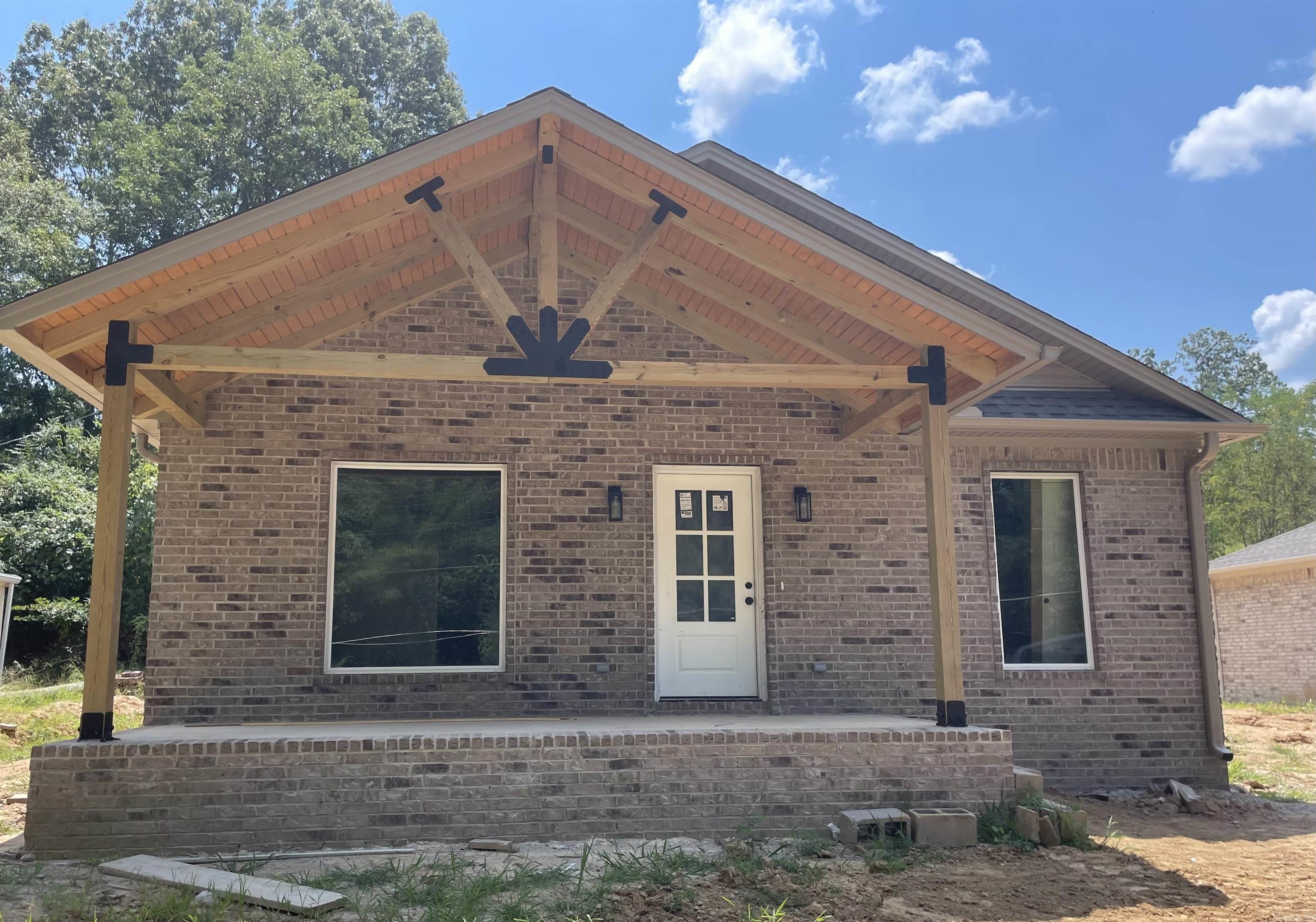 1805 H.F. Henson  Wynne, AR