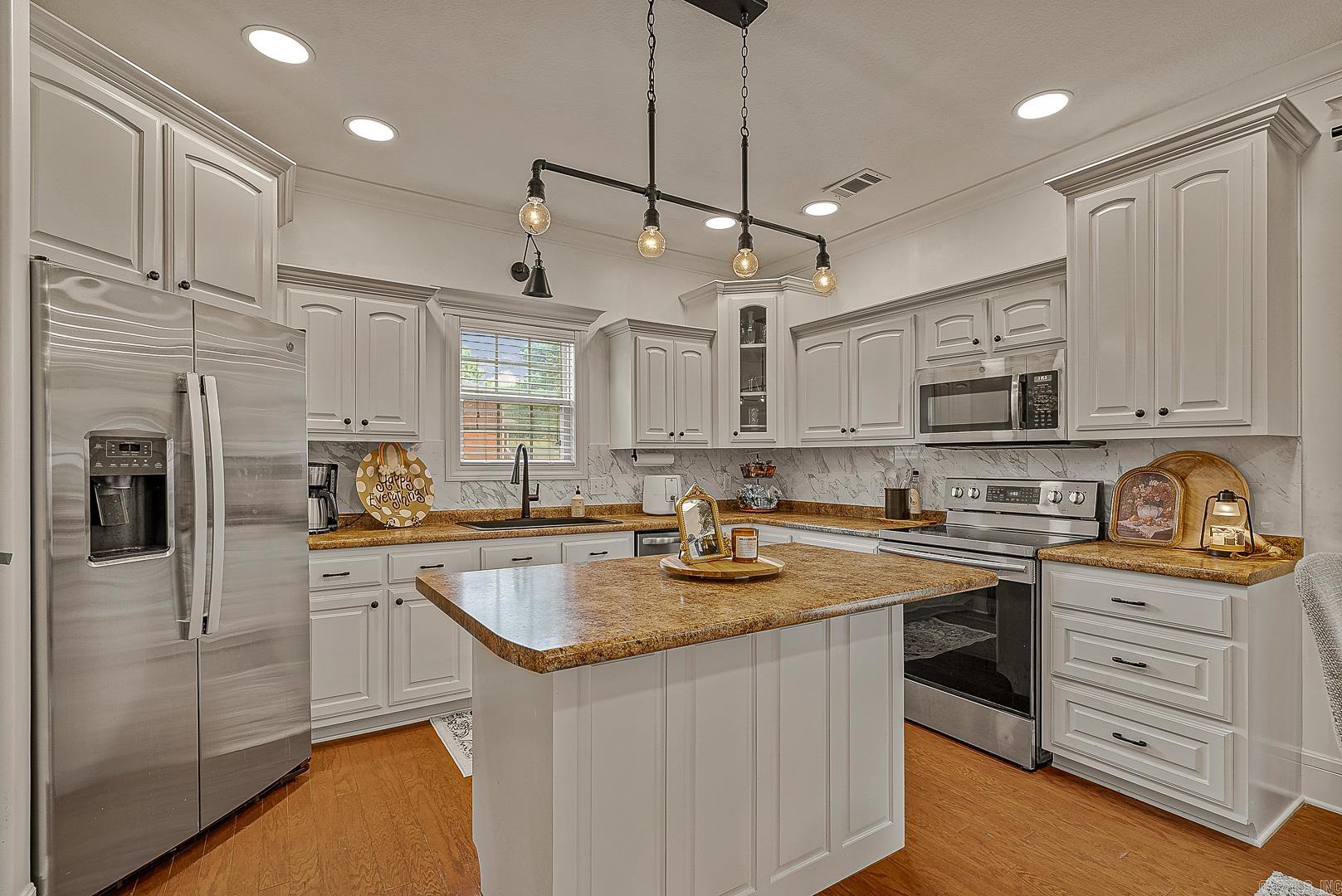 7307 Deerwood Paragould, AR 72450