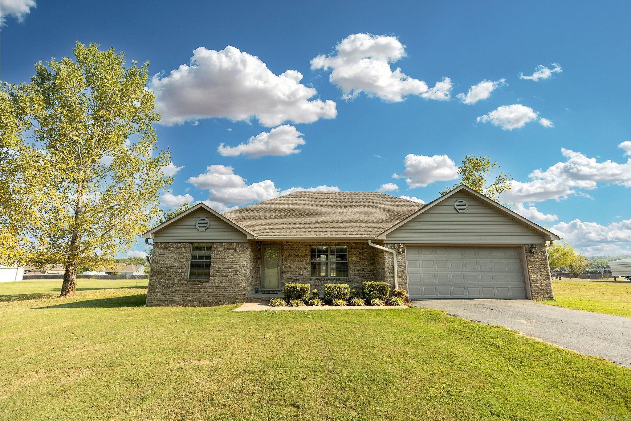 45 Arrowhead  Greenbrier, AR