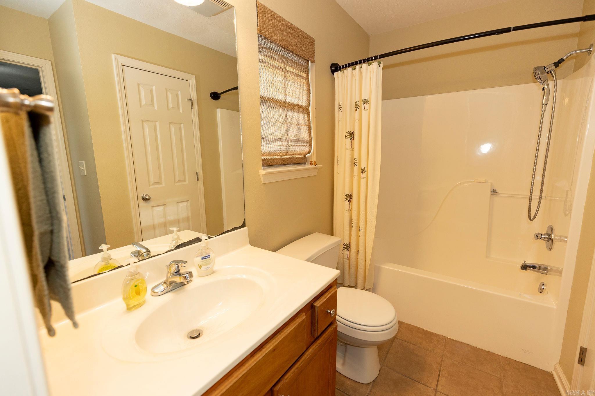 45 Arrowhead  Greenbrier, AR