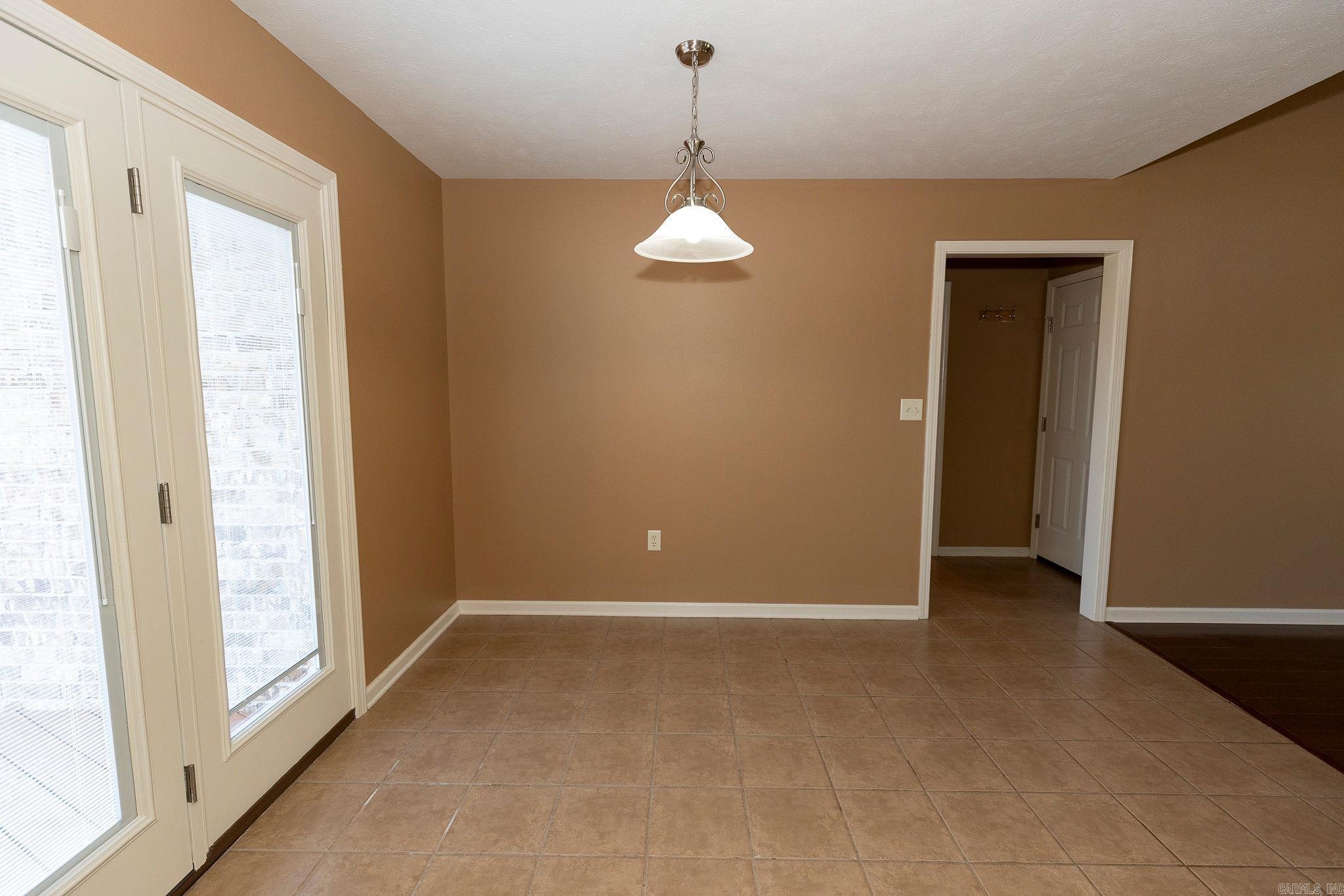45 Arrowhead  Greenbrier, AR