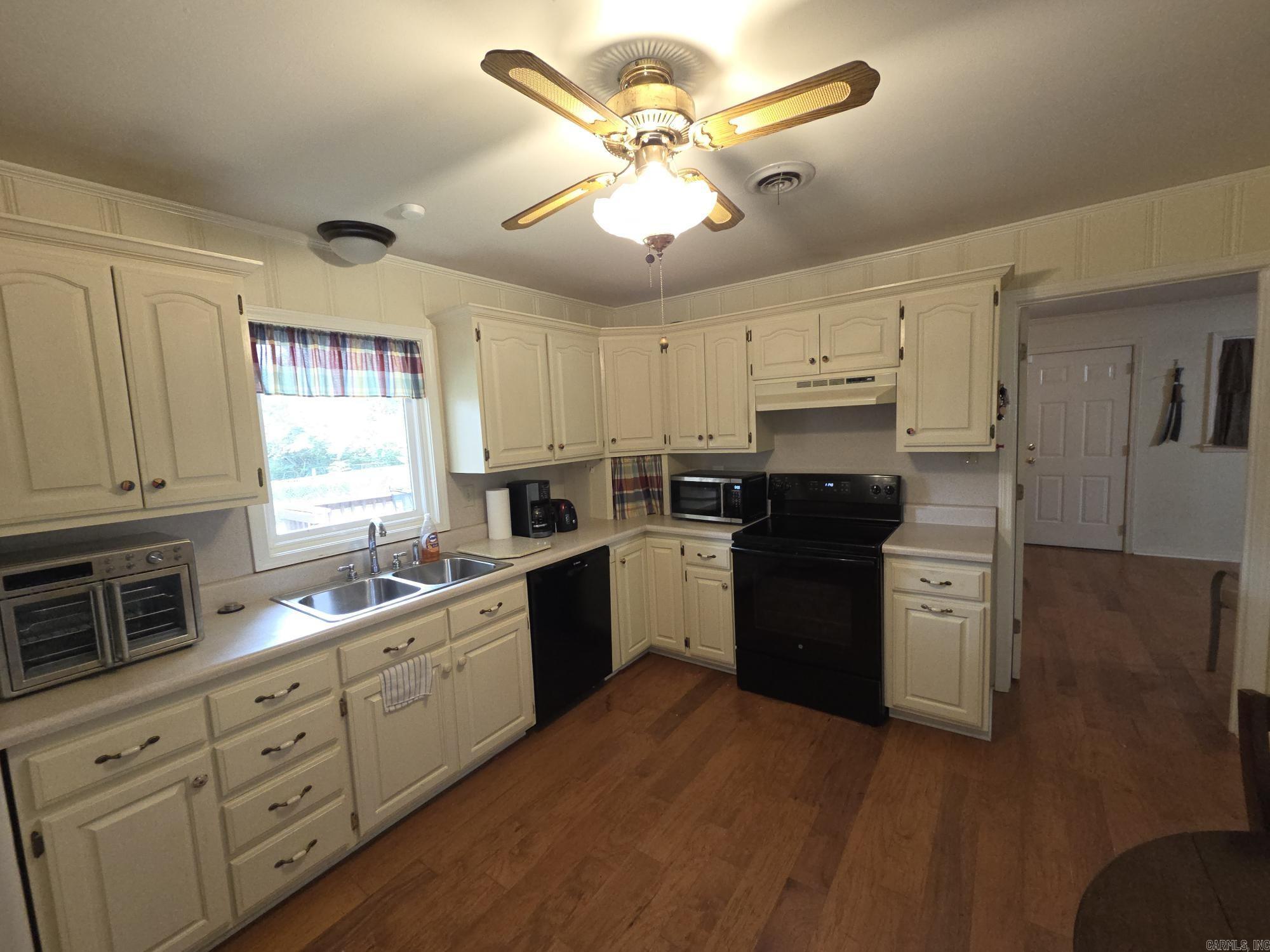 1405 Hillcrest  Searcy, AR