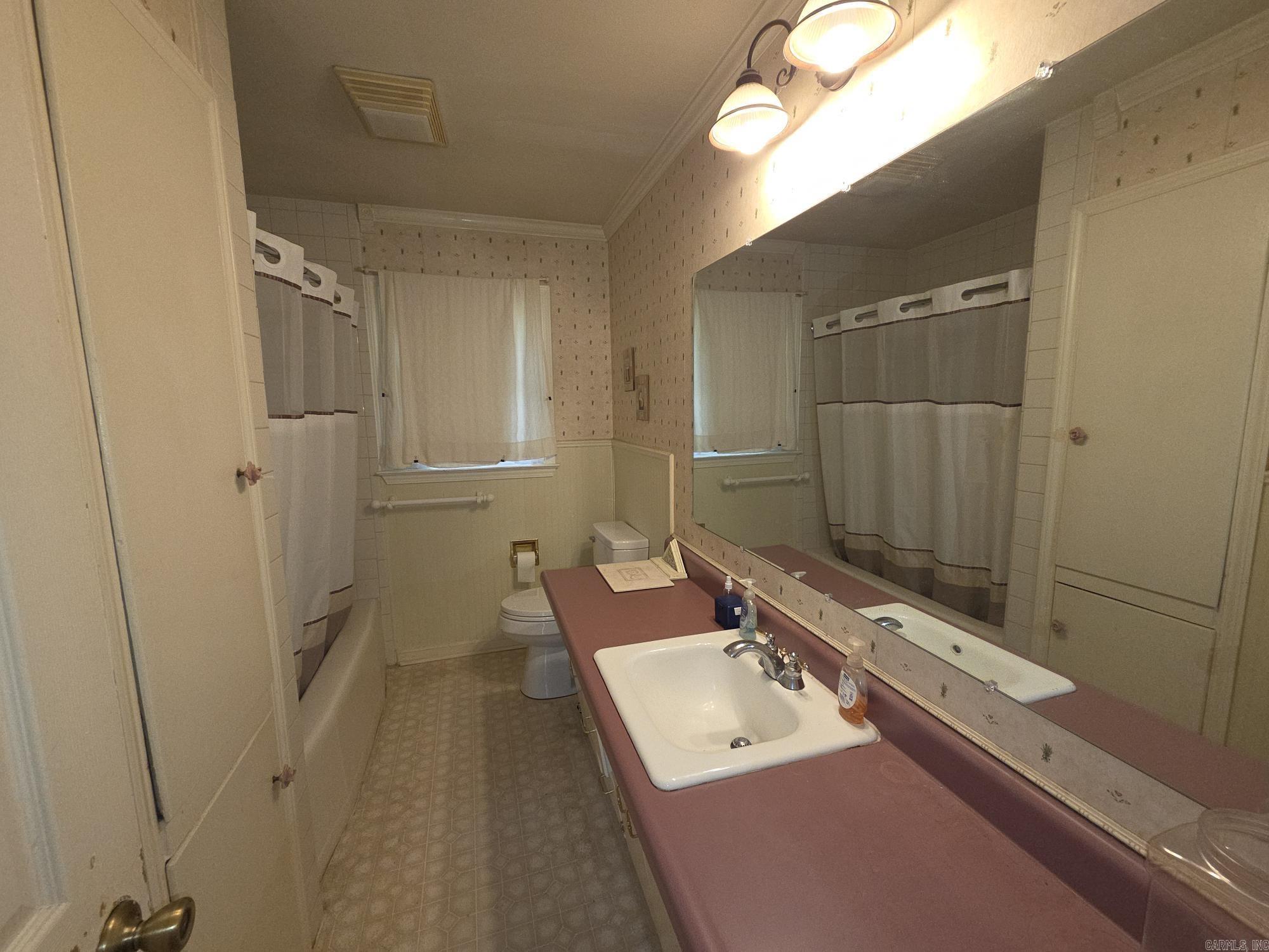 1405 Hillcrest  Searcy, AR