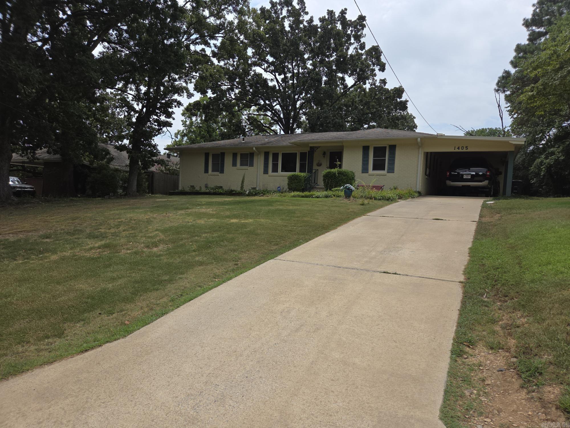 1405 Hillcrest  Searcy, AR