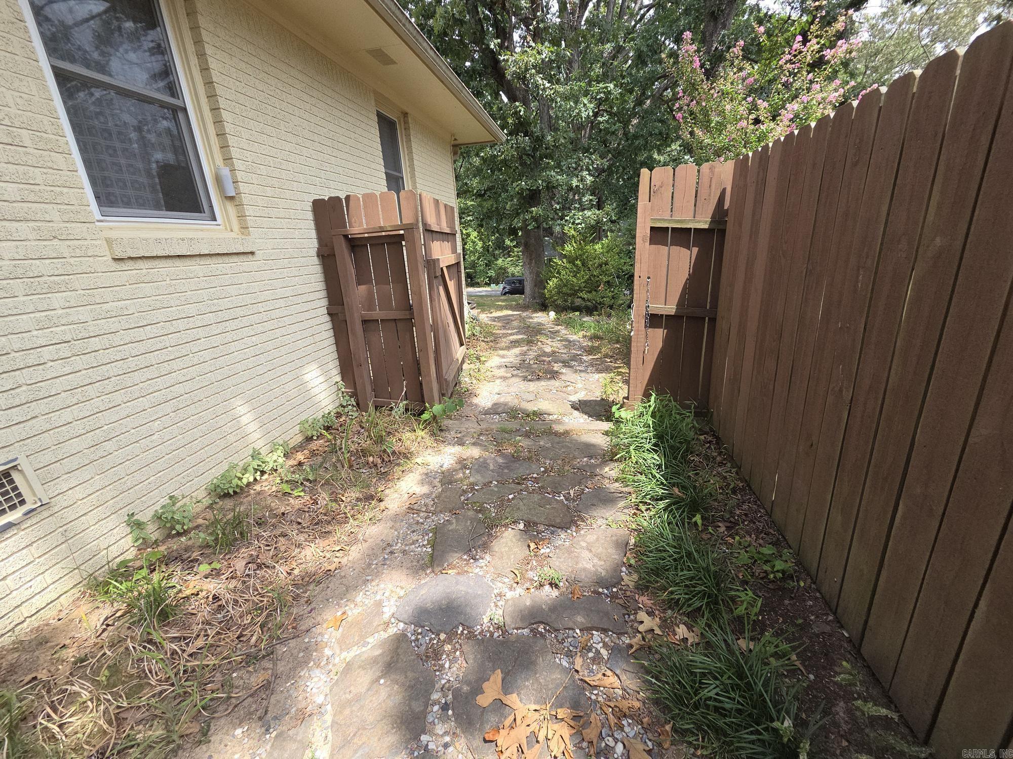 1405 Hillcrest  Searcy, AR