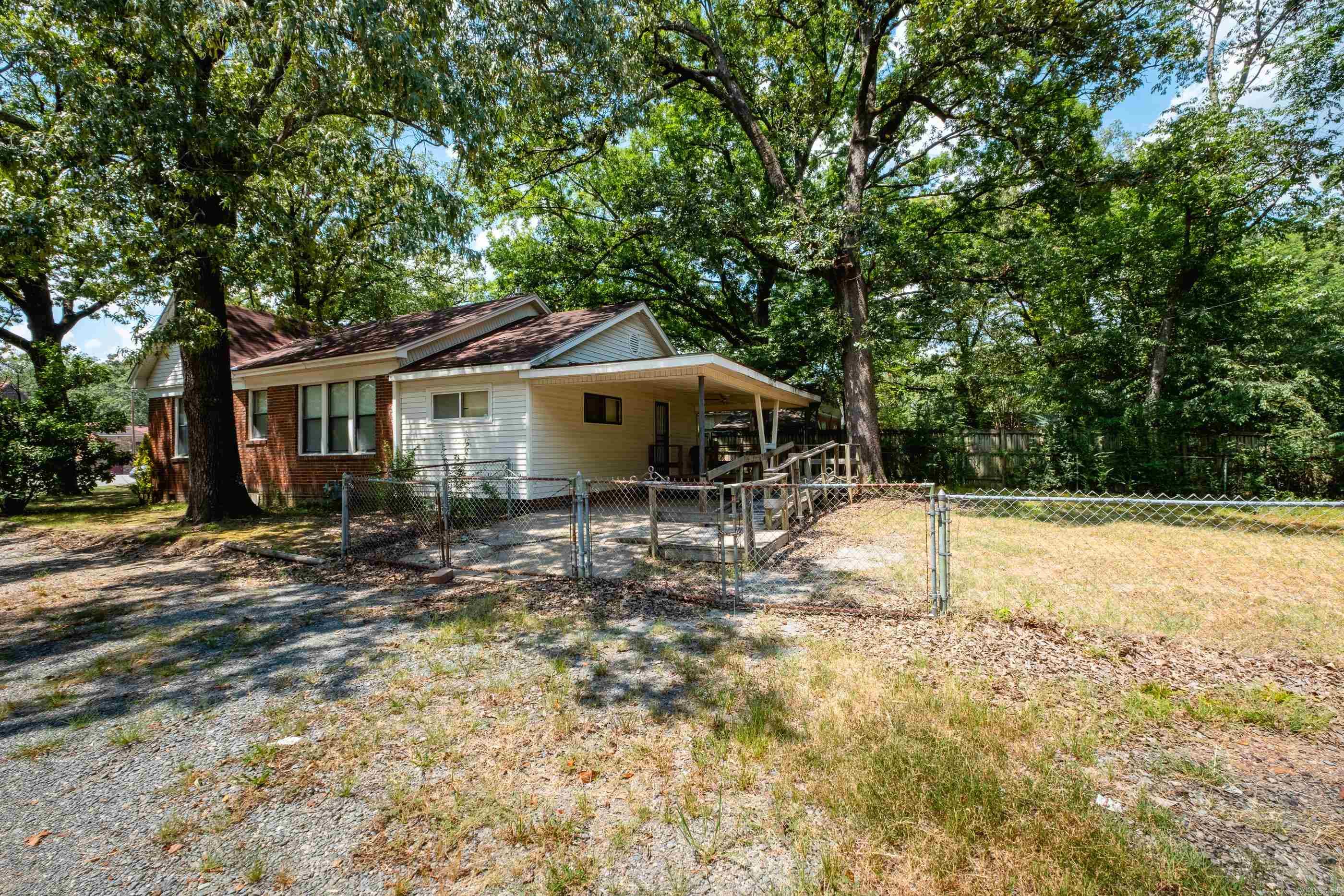 2423 S Tyler Street  Little Rock, AR