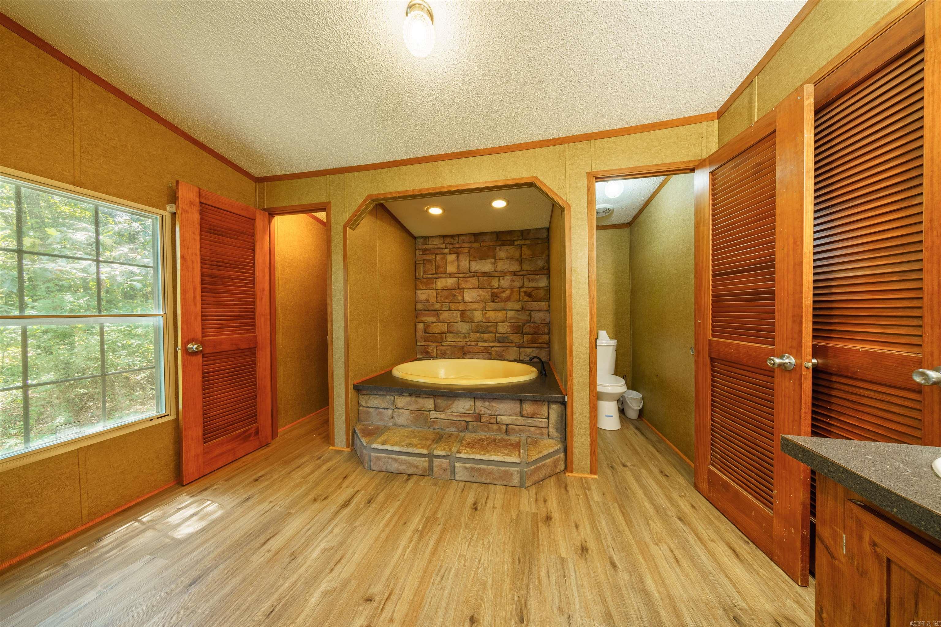 1046 Grange Rd  Cave City, AR