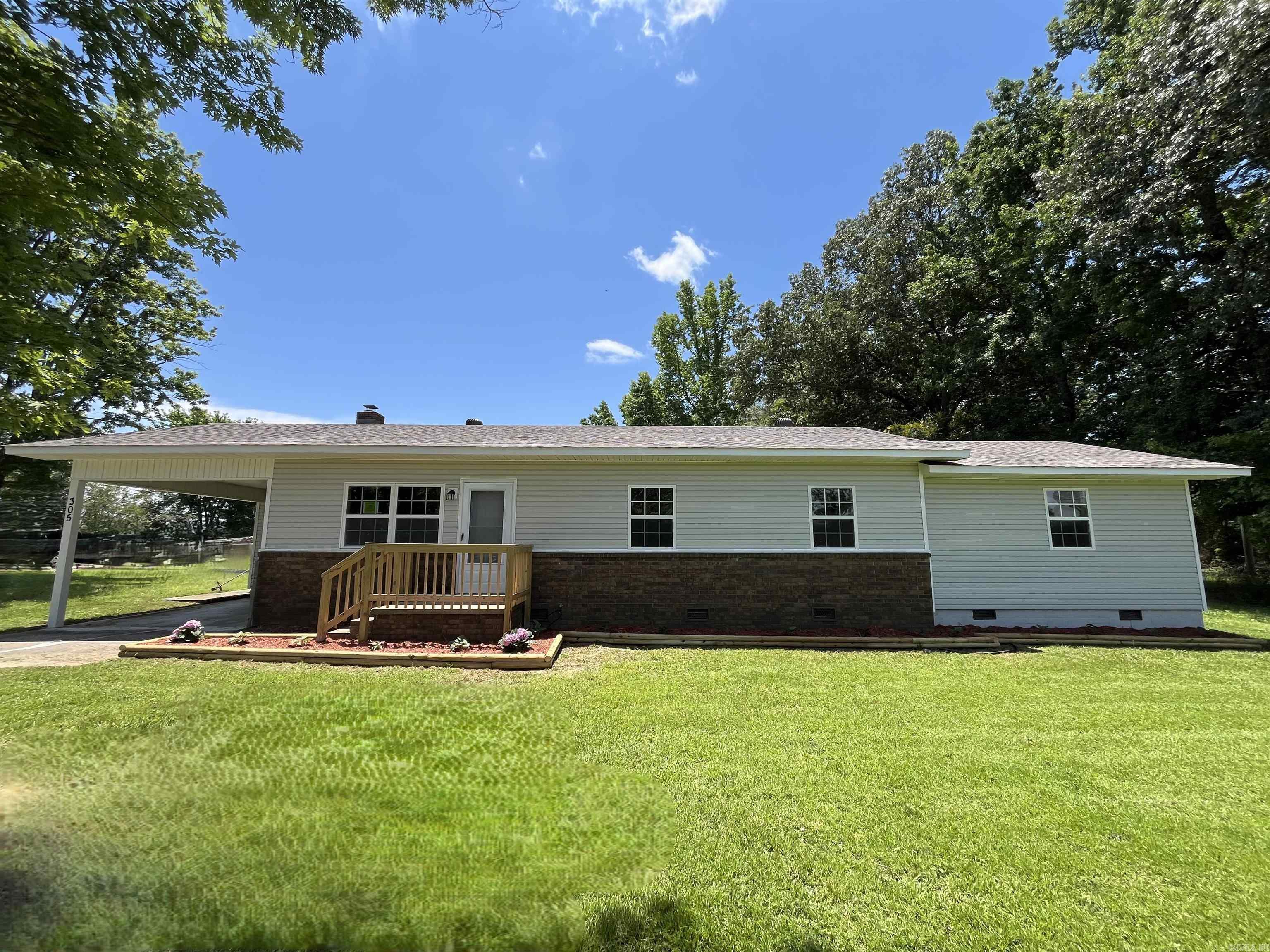 305 Charlie Olds Rd