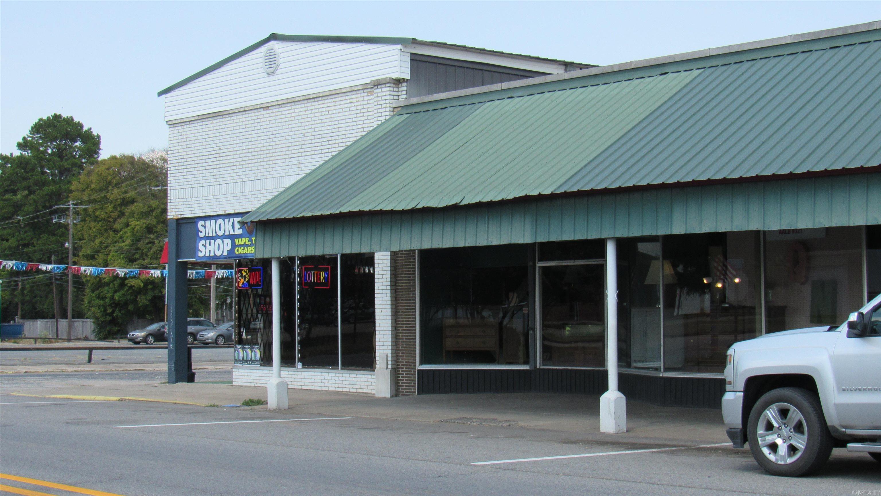 109 S Main  England, AR