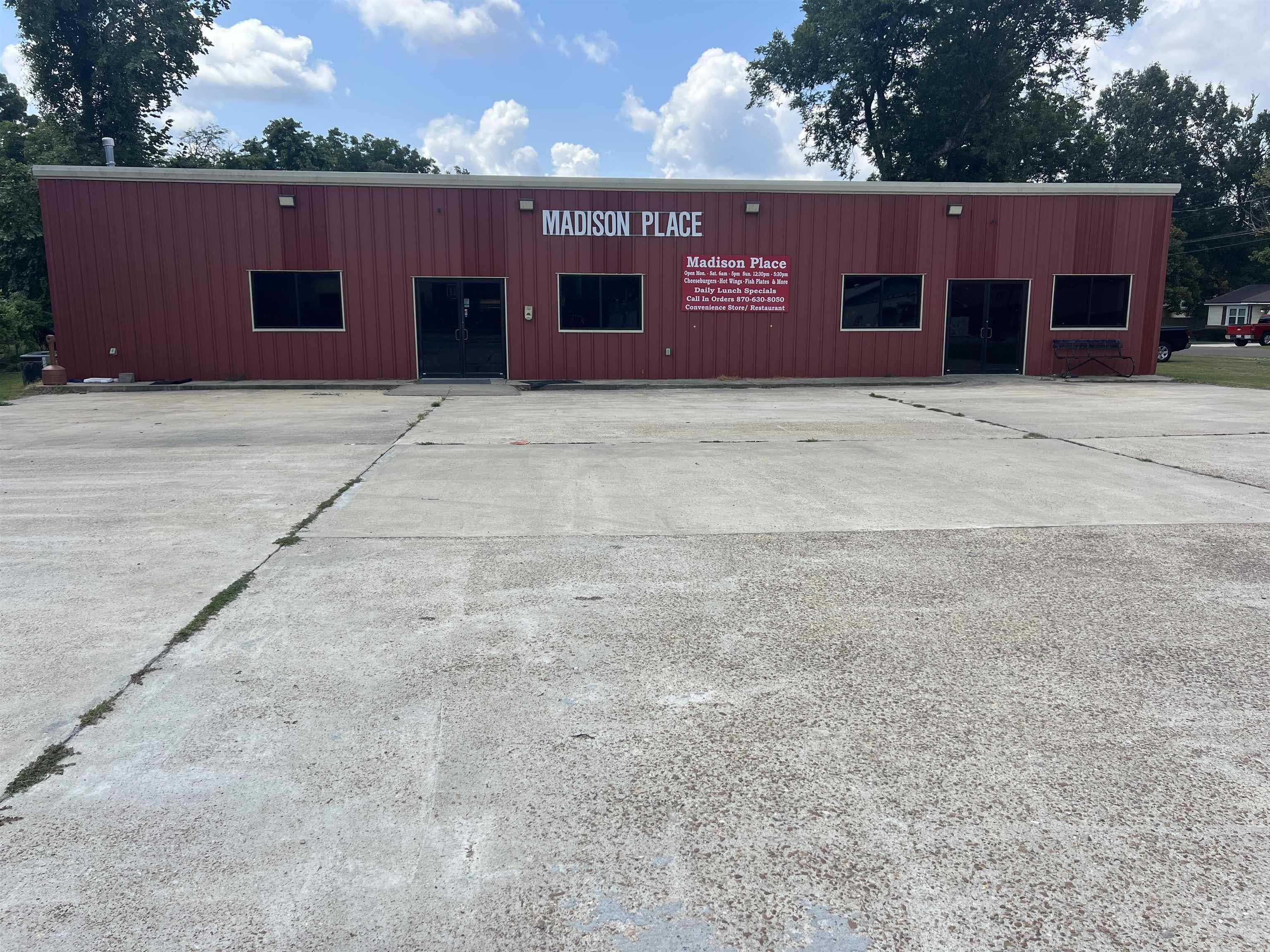 402 E Martin Luther King Dr  Madison, AR