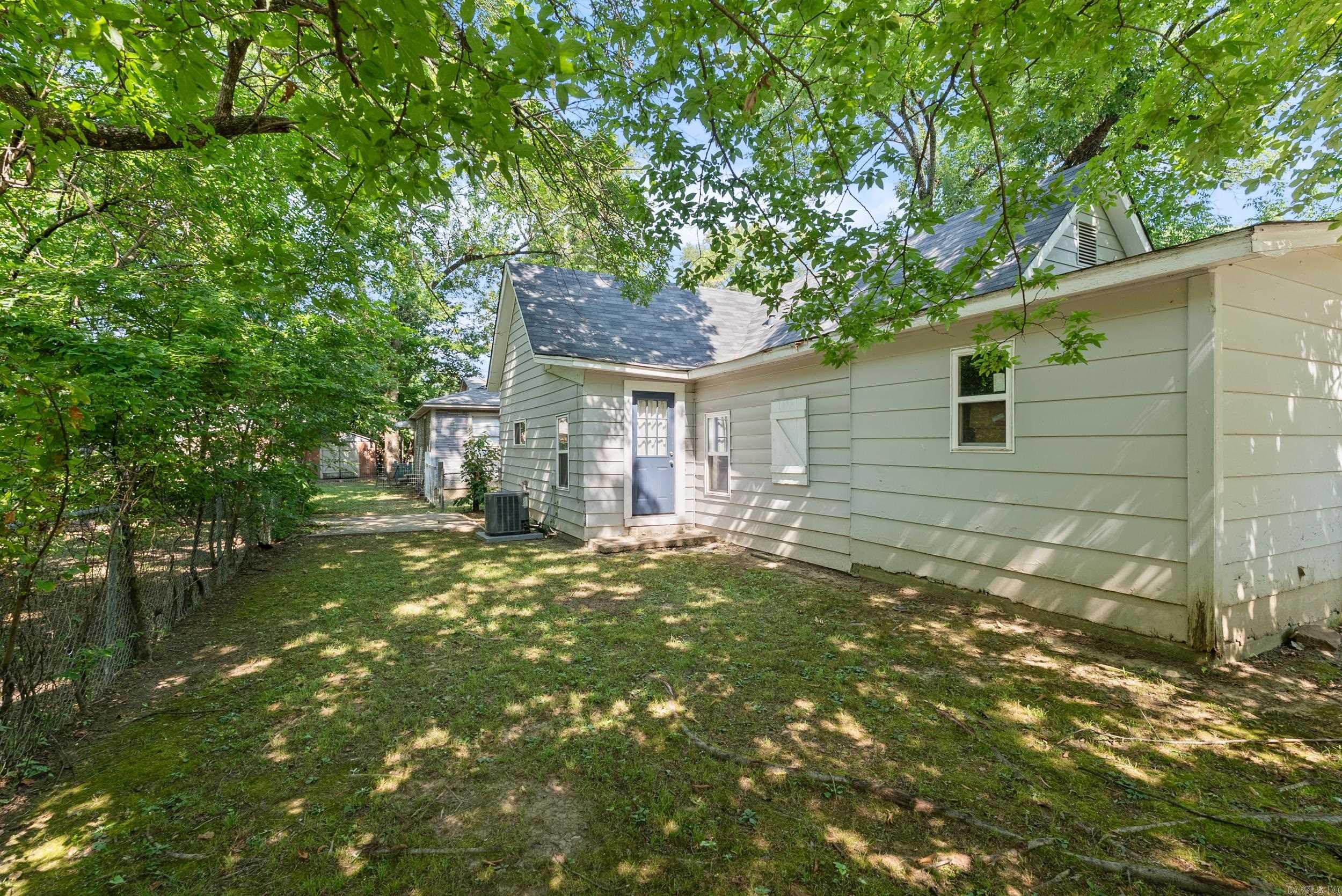 1821 Tyler  Conway, AR