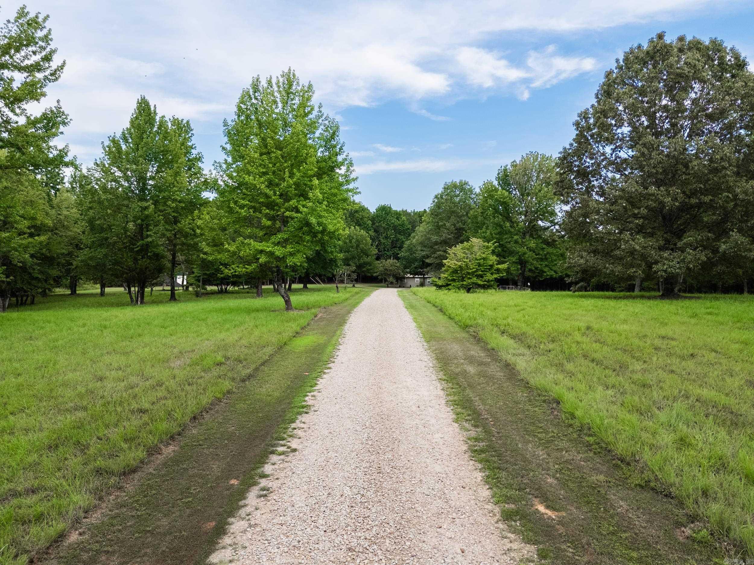 1387 County Road 3371 Clarksville, AR 72830