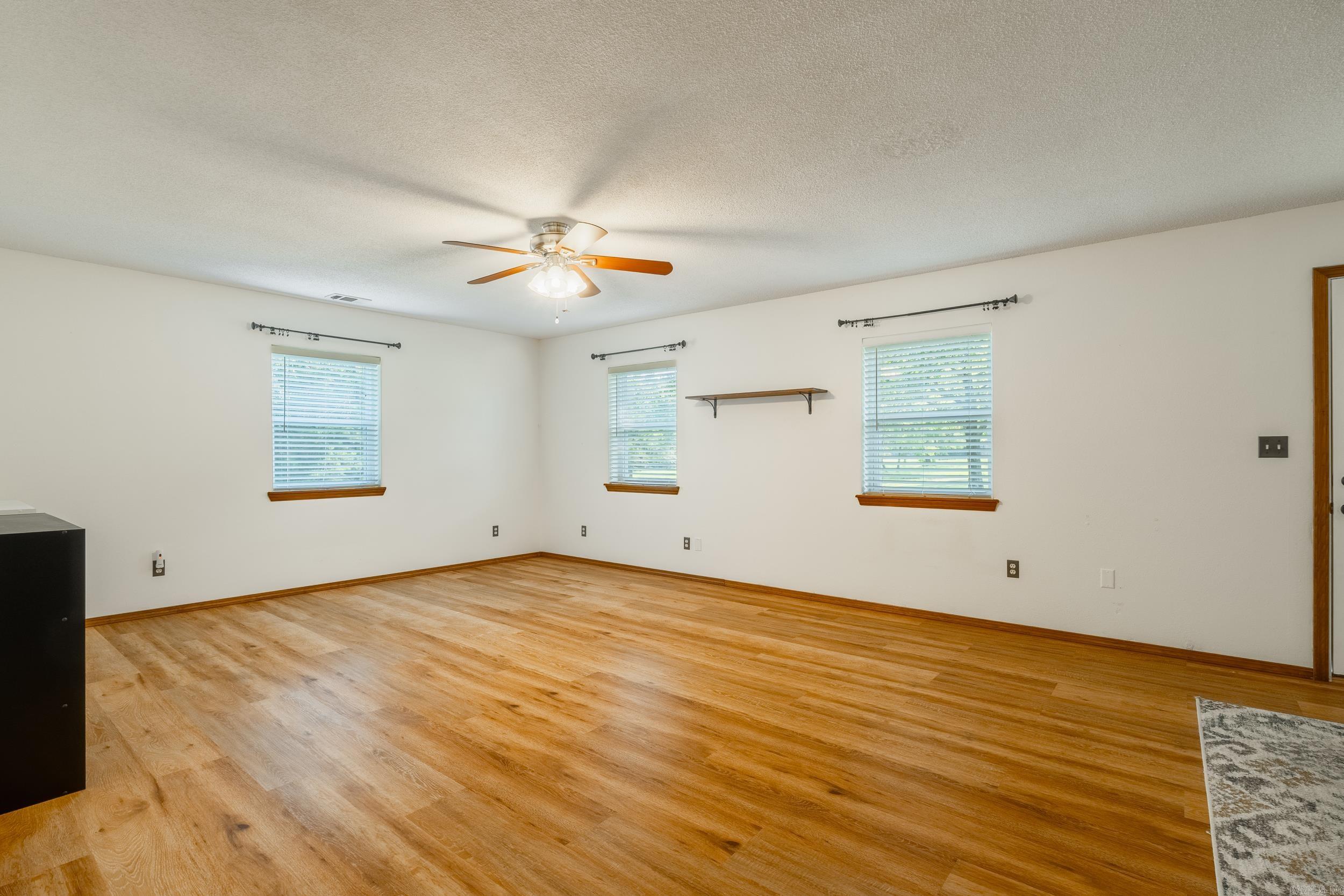 1387 County Road 3371 Clarksville, AR 72830