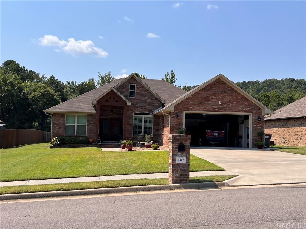 1817 Janie Francie Lane Russellville, AR 72801