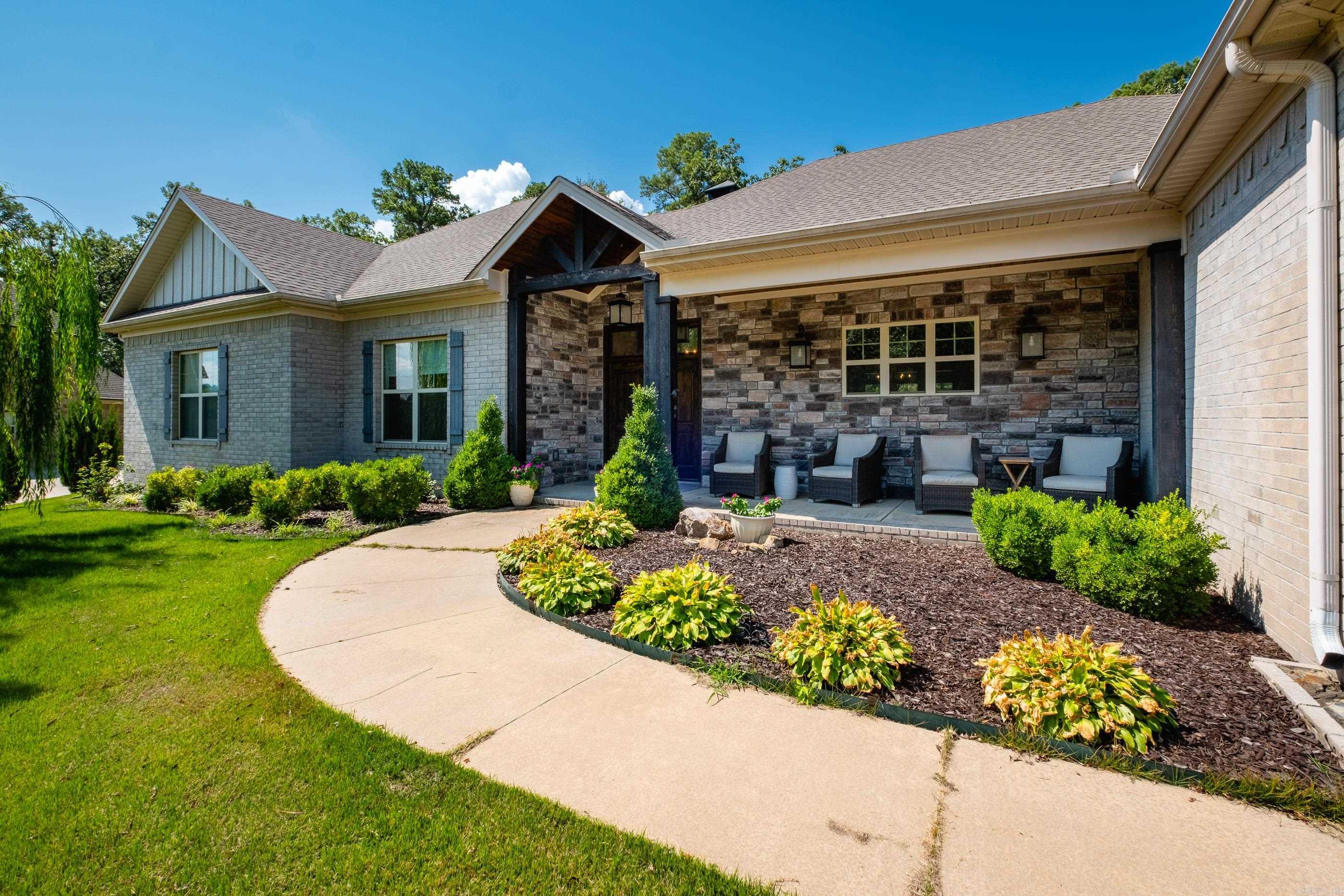 96 Ranch Ridge Road Little Rock, AR 72223