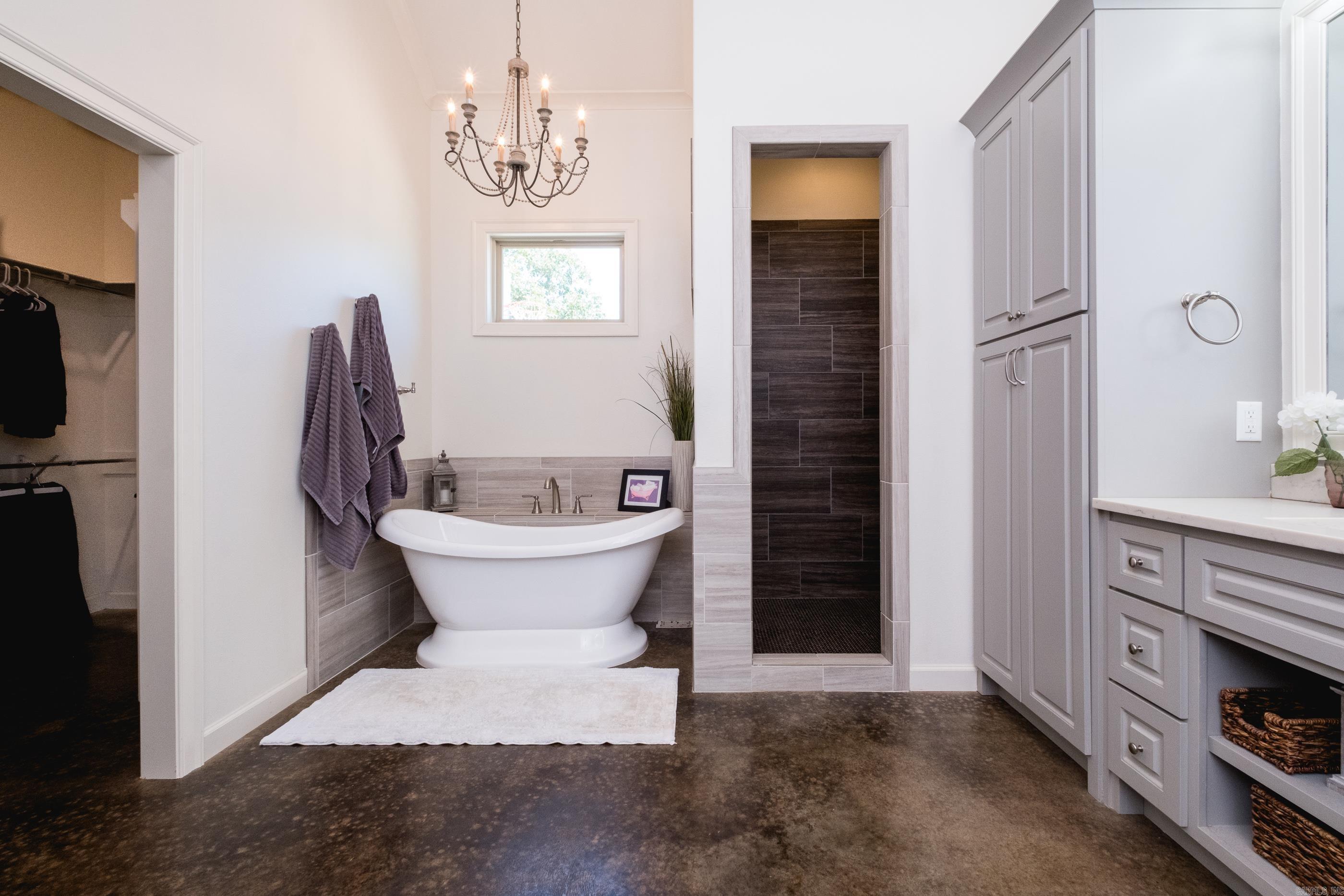 96 Ranch Ridge Road Little Rock, AR 72223