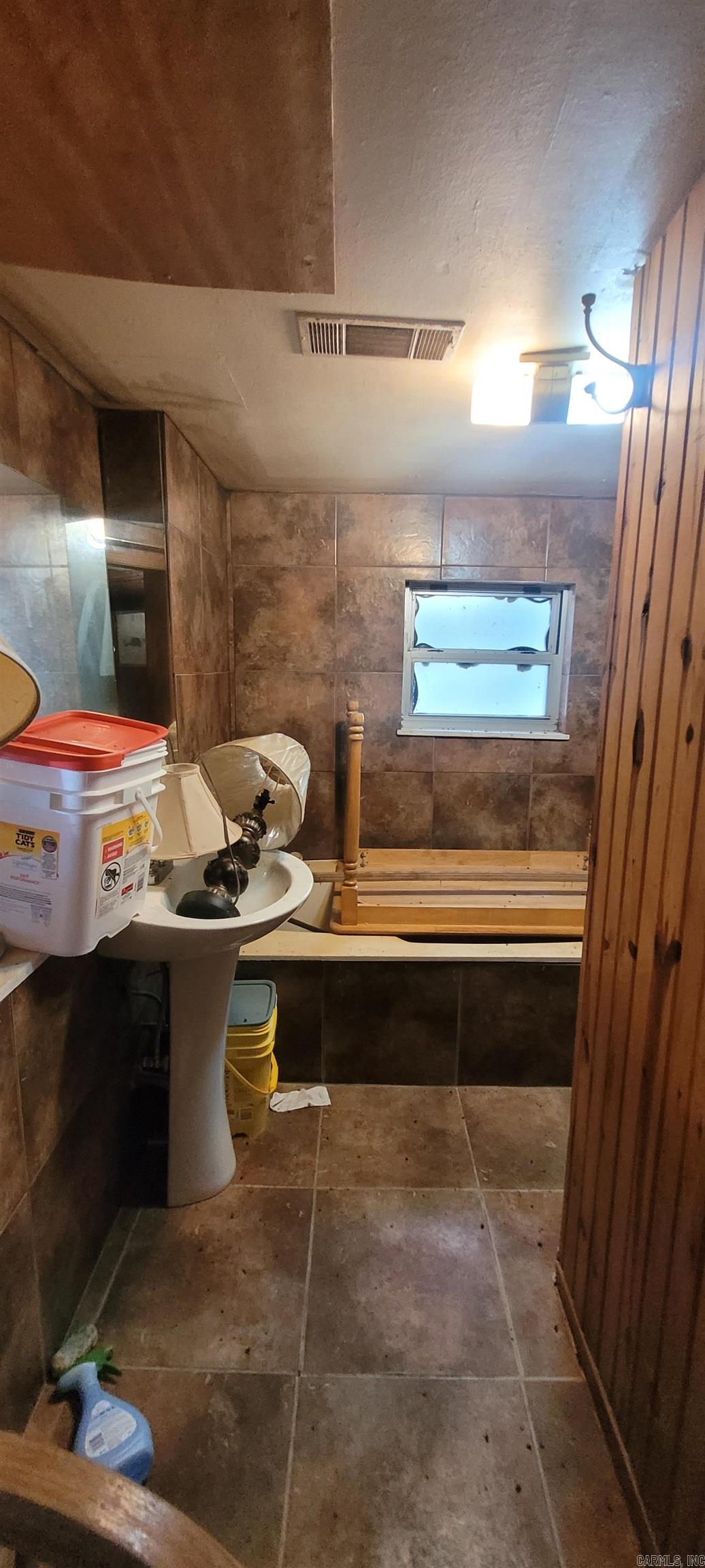 133 Woodruff 191  Augusta, AR