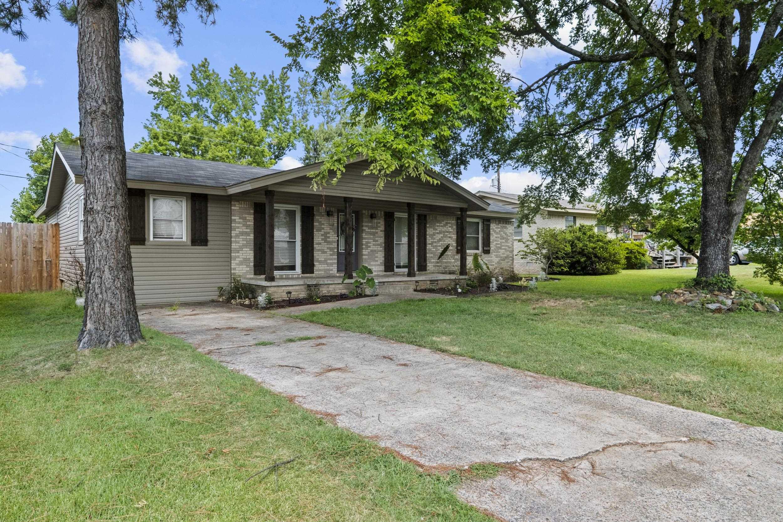 5709 Shamrock Dr  North Little Rock, AR