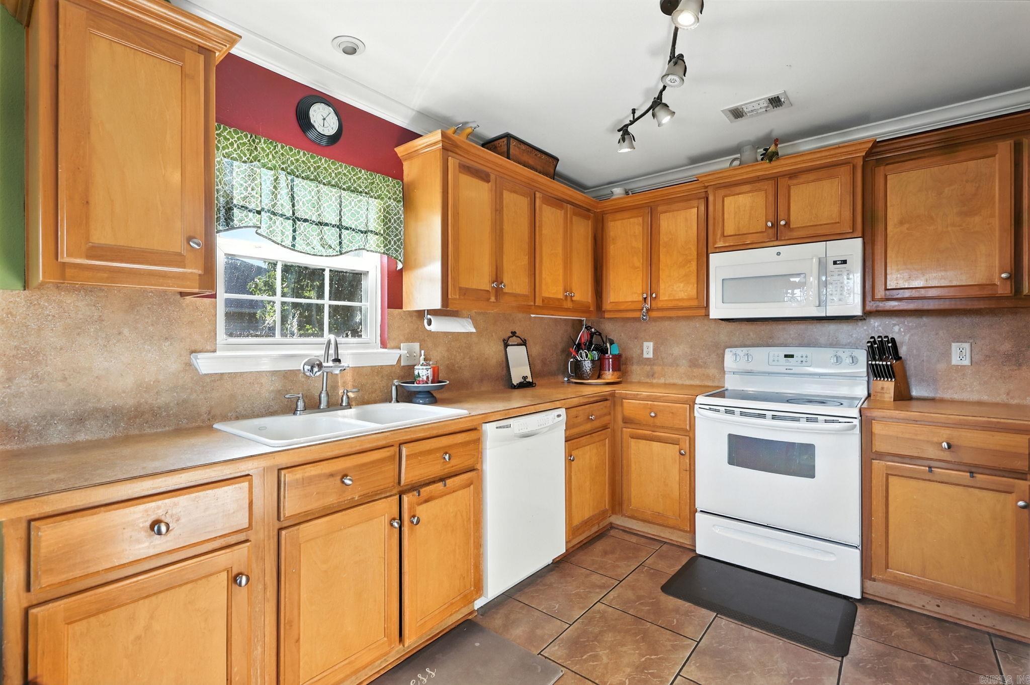 27 Chantileer Ward, AR 72176