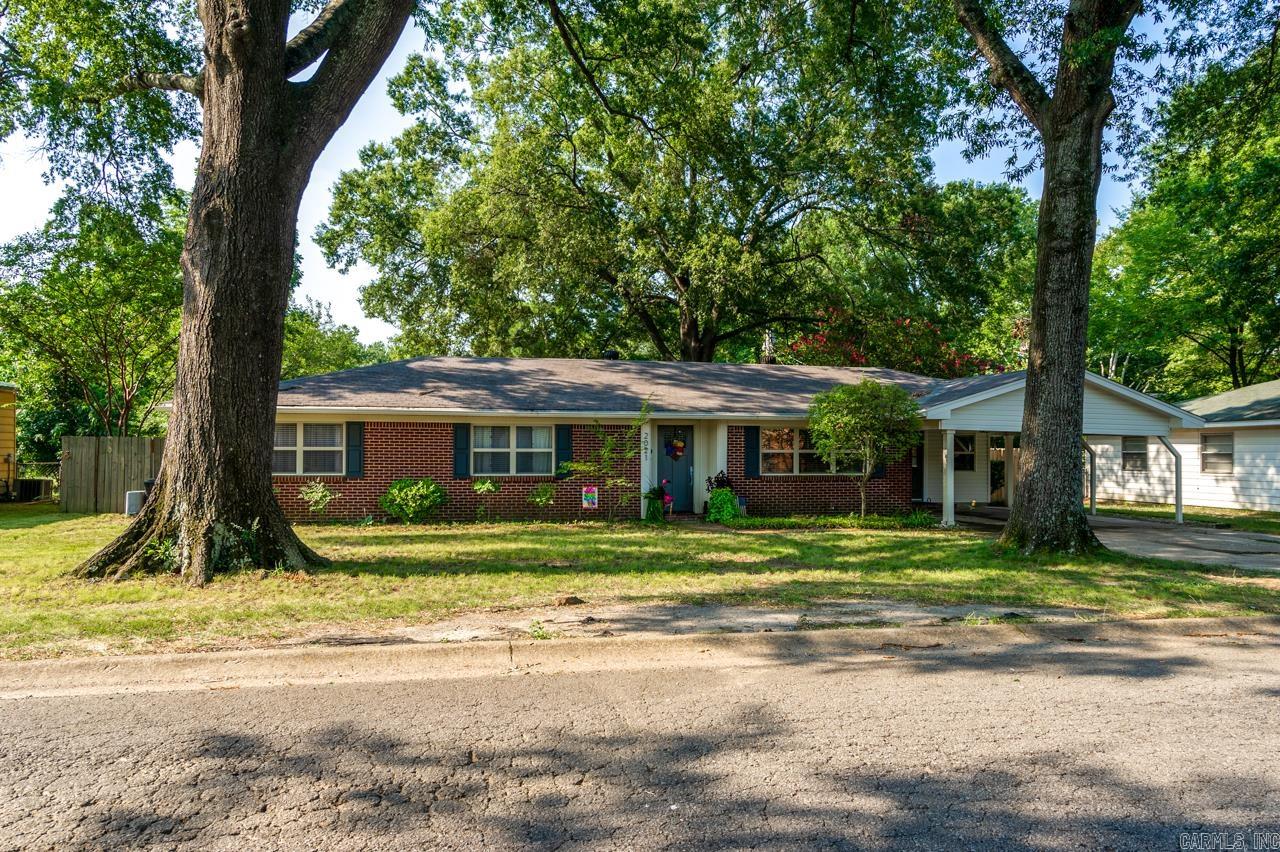 2021 Arkansas Avenue  Conway, AR