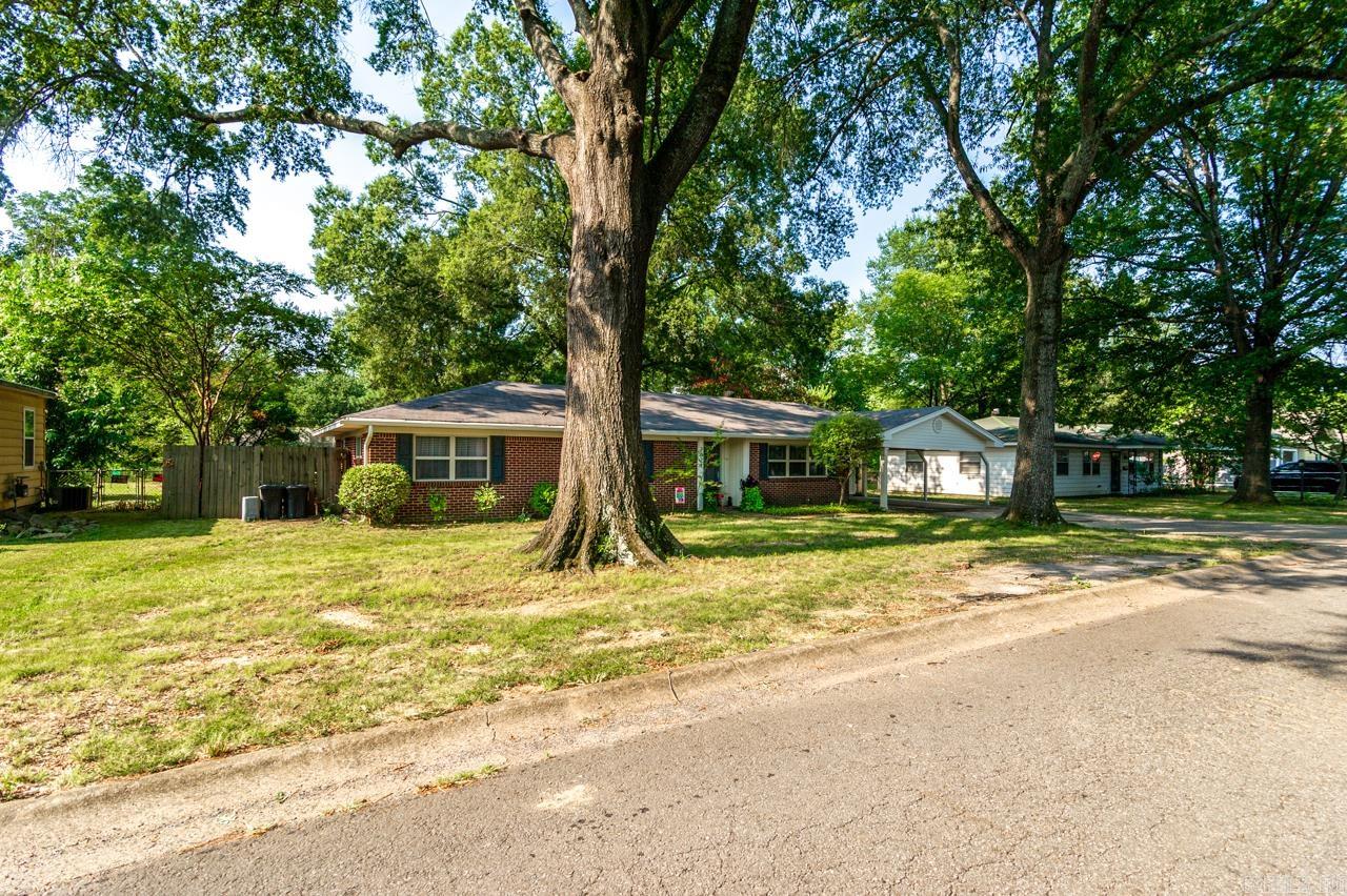2021 Arkansas Avenue  Conway, AR
